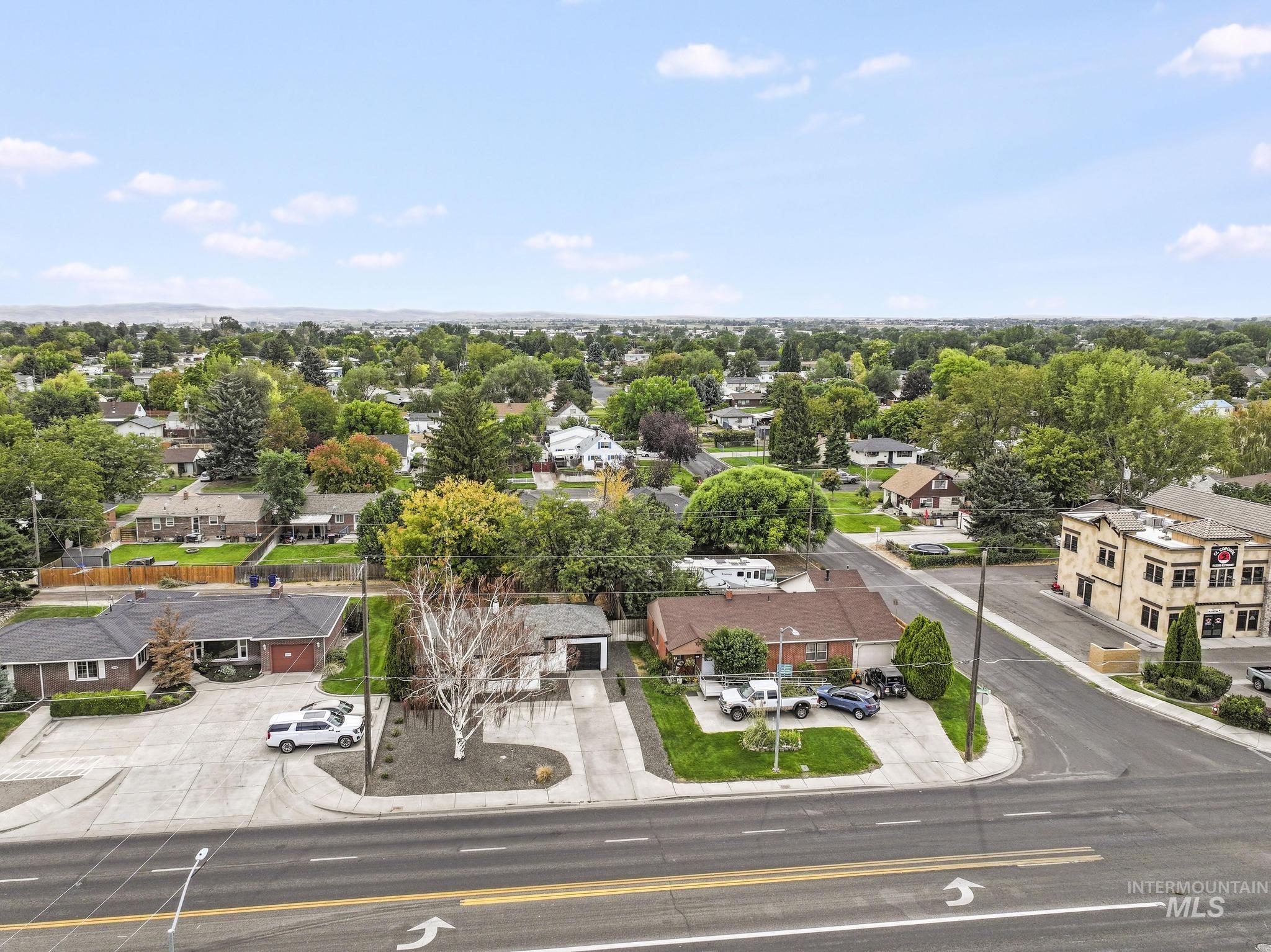2016 E Addison Ave Property Photo 35