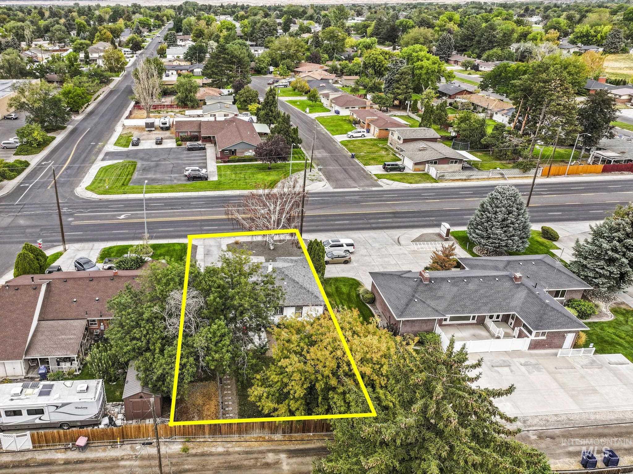 2016 E Addison Ave Property Photo 39