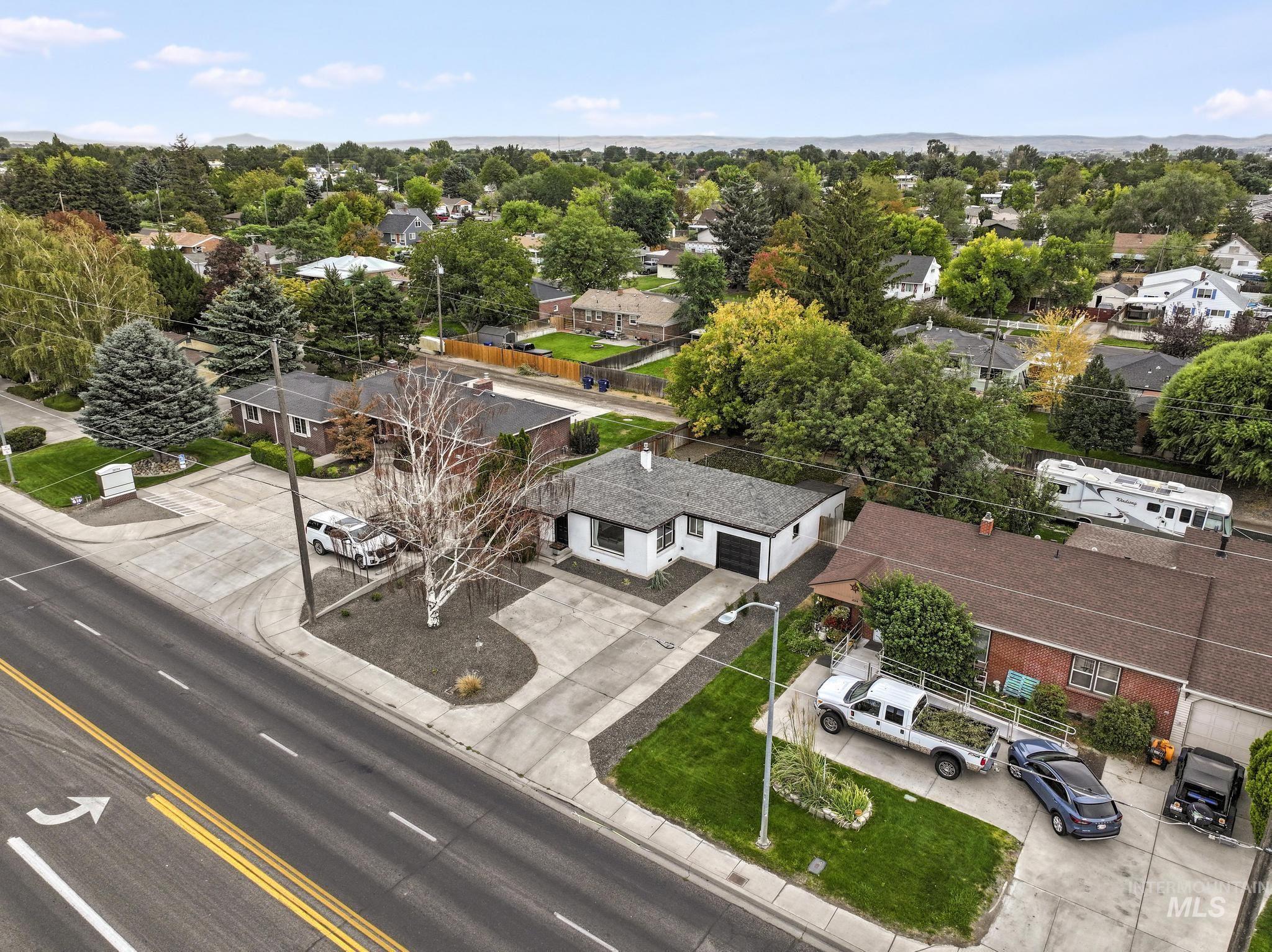 2016 E Addison Ave Property Photo 43