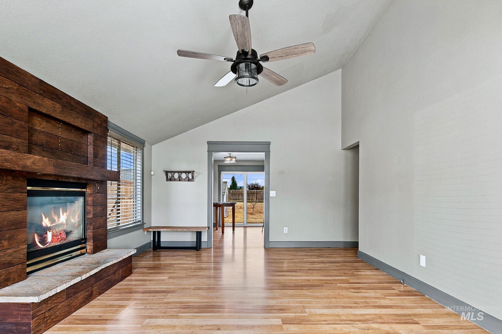 1372 W Crest Wood Dr Property Photo 13