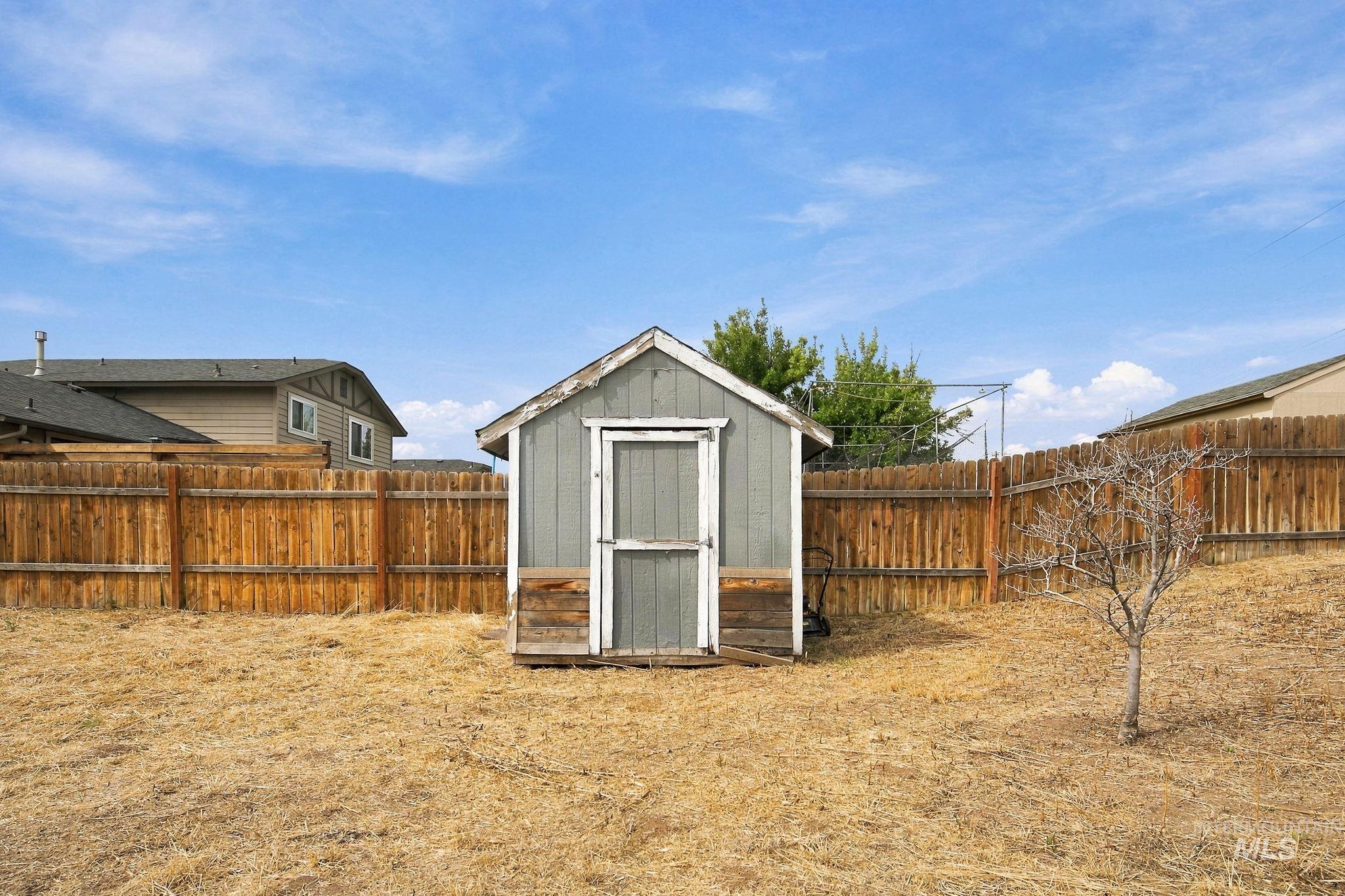 1372 W Crest Wood Dr Property Photo 36