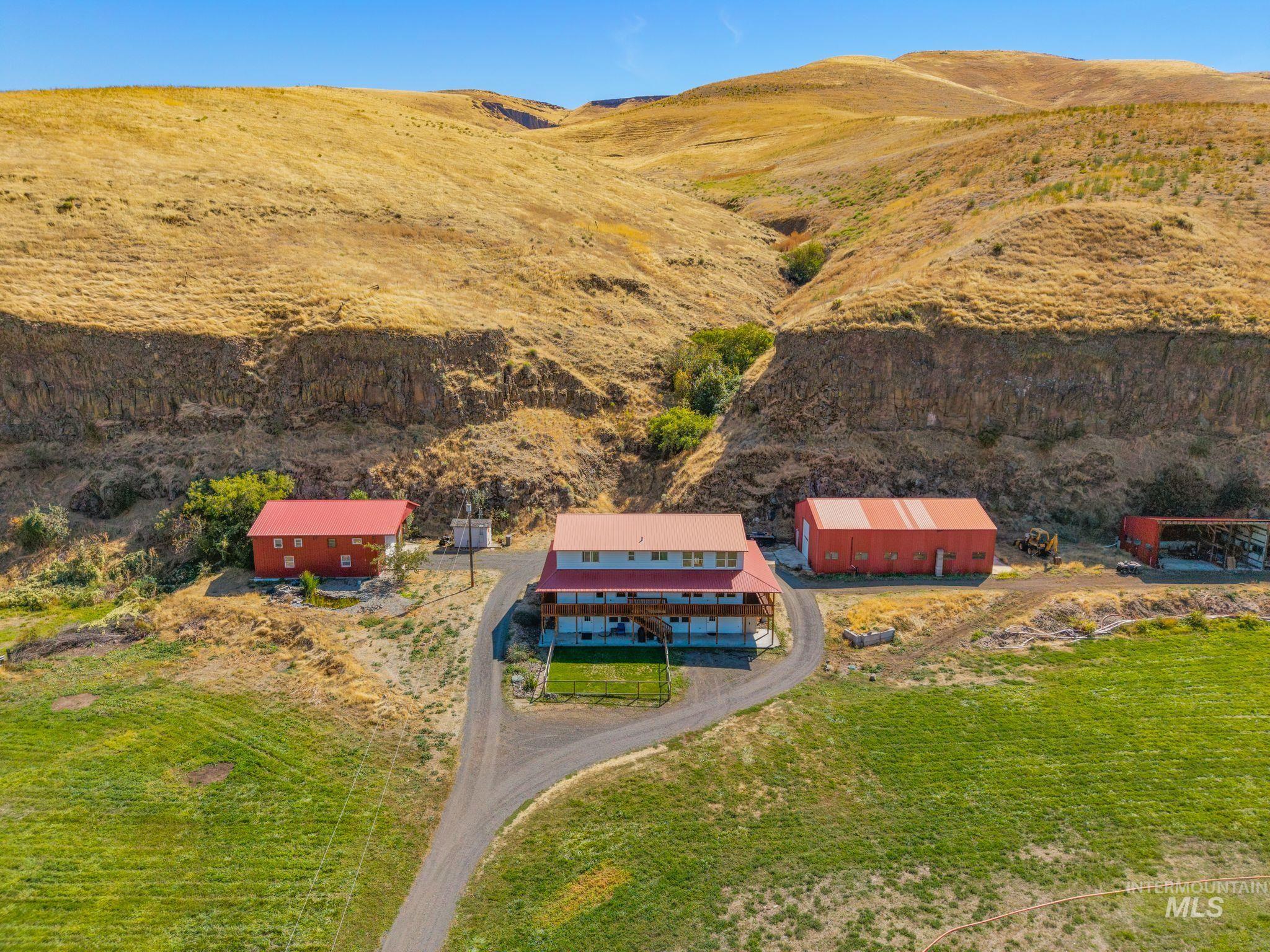 3387 Asotin Creek Road Property Photo 2