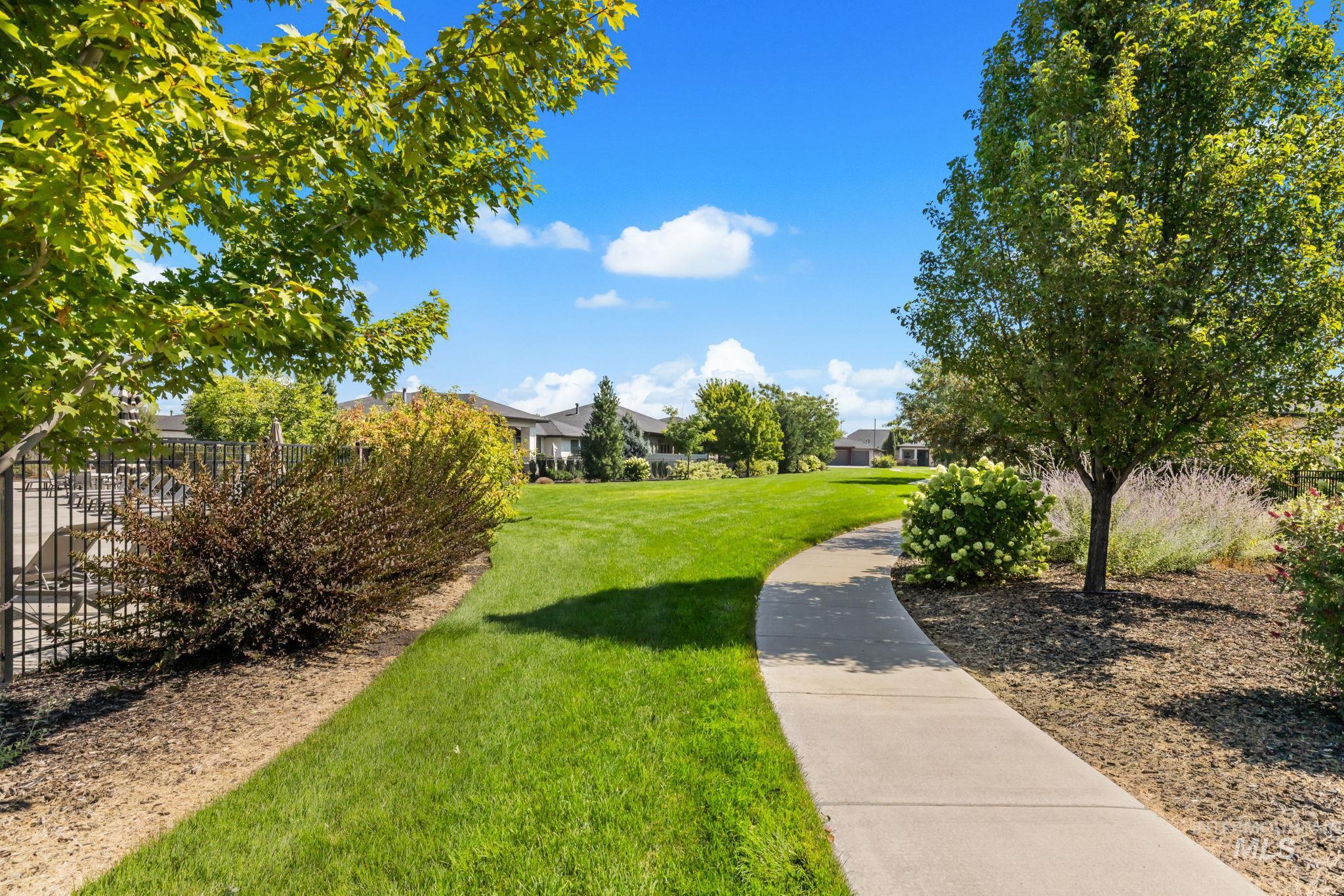 2319 S Steichen Way Property Photo 44