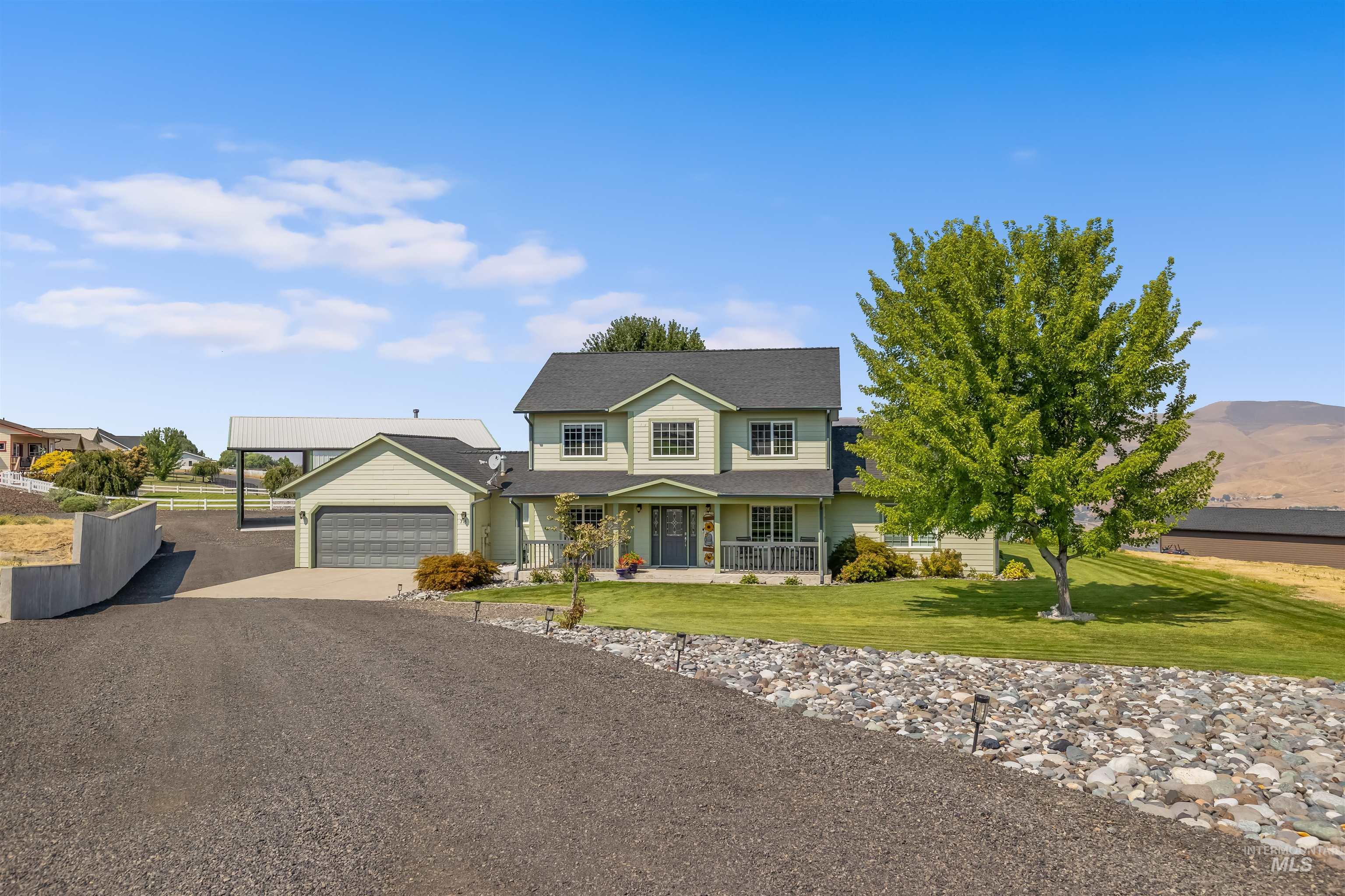 718 Talons Court Property Photo
