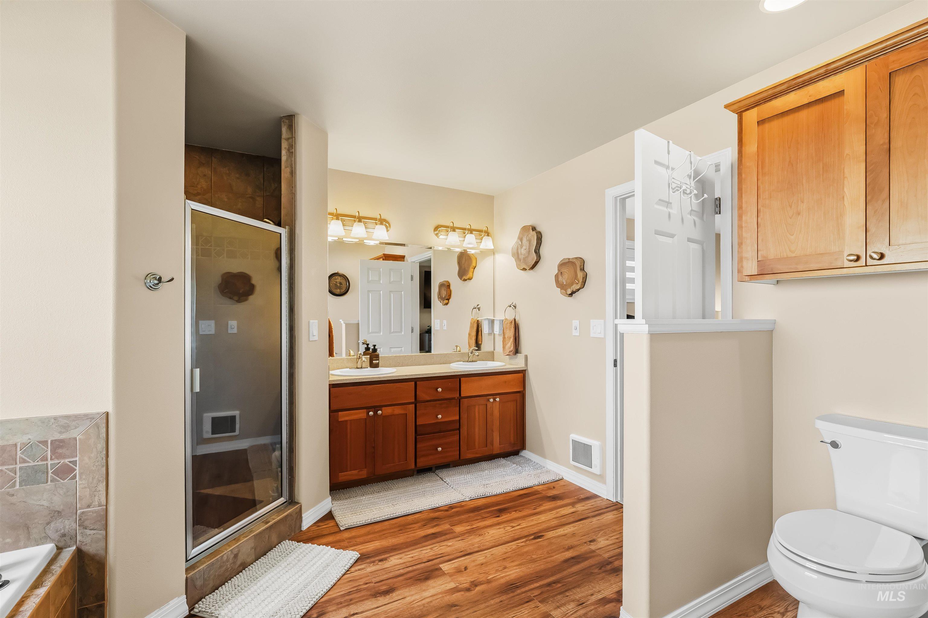718 Talons Court Property Photo 18