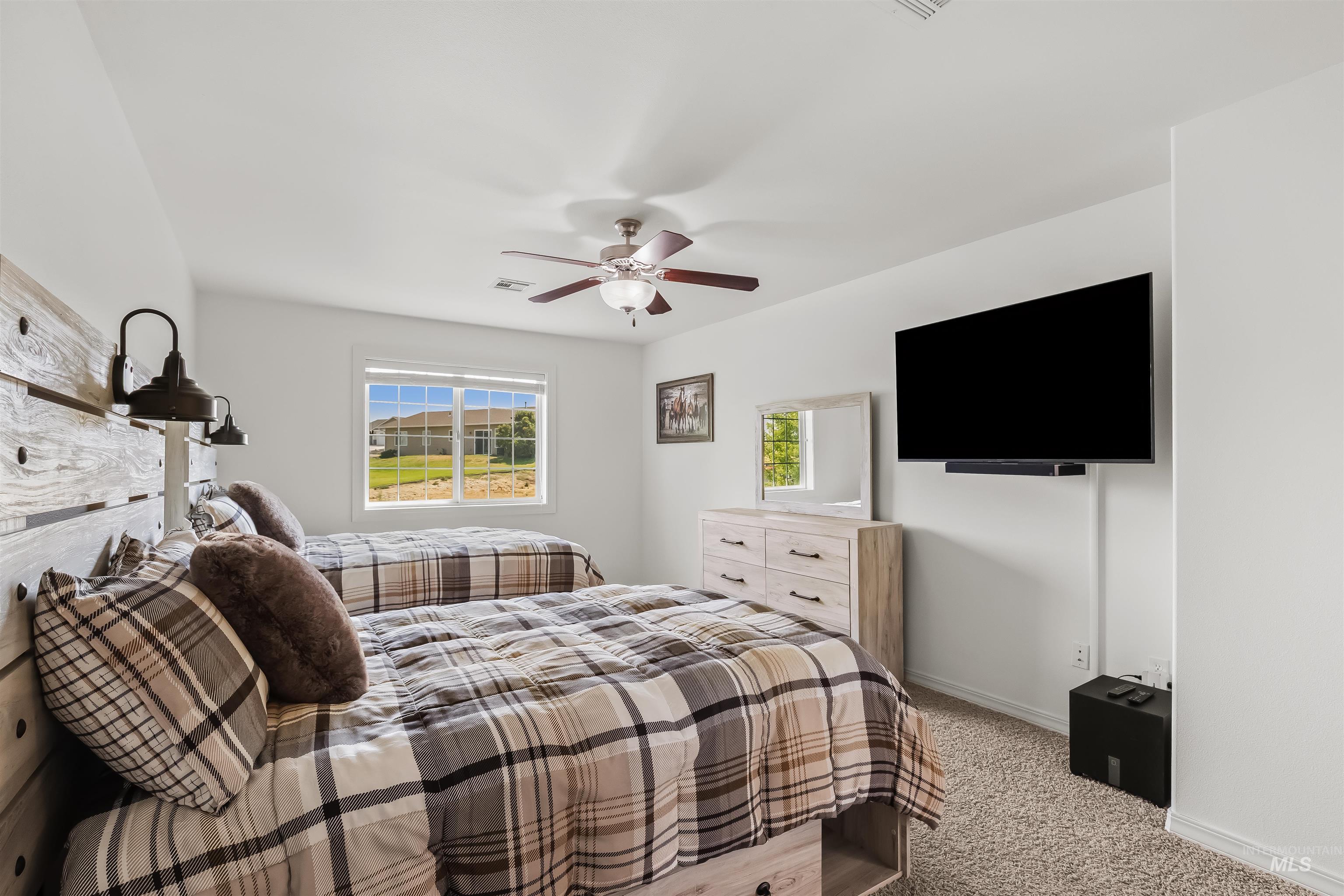 718 Talons Court Property Photo 24
