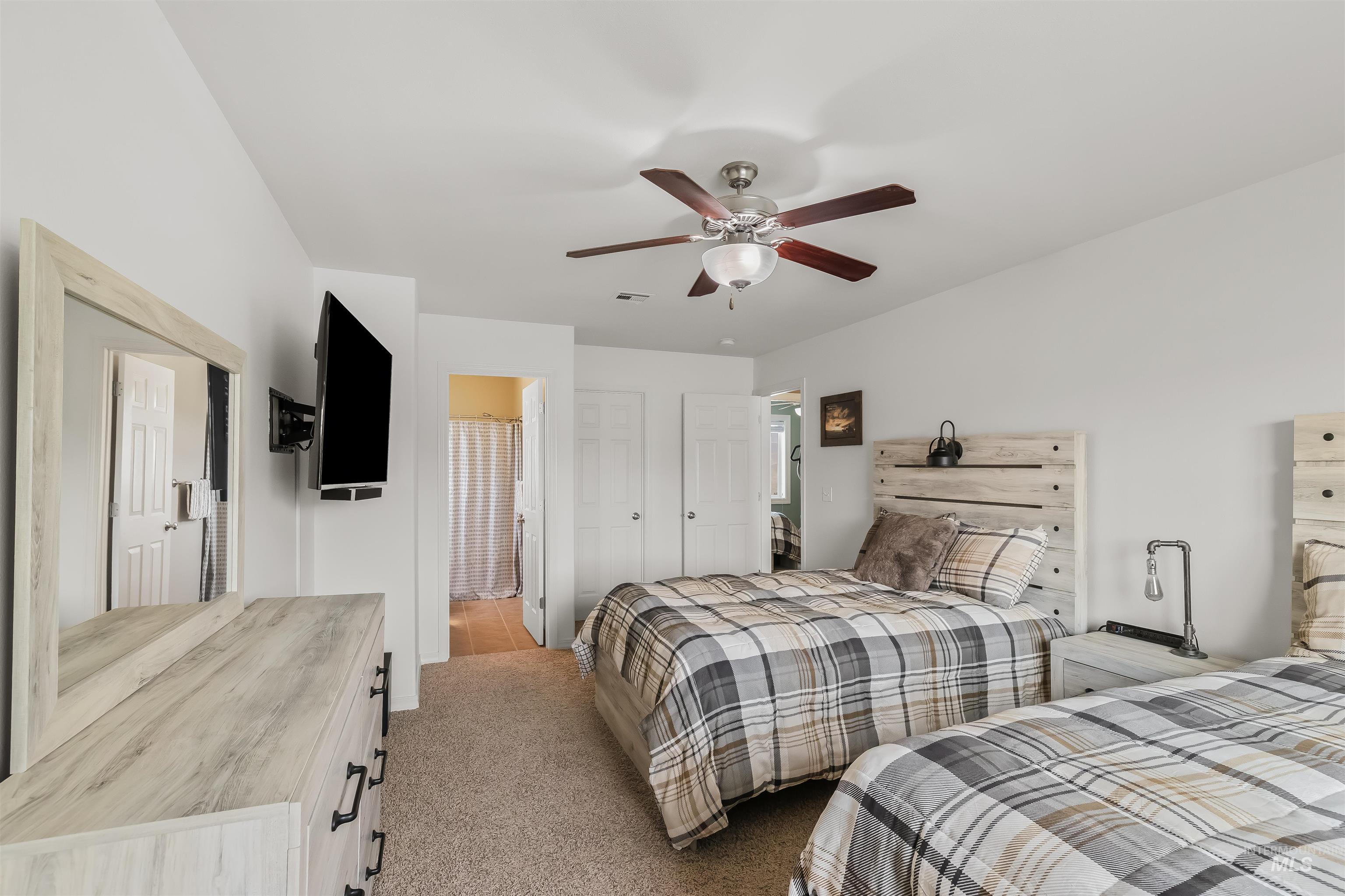 718 Talons Court Property Photo 25