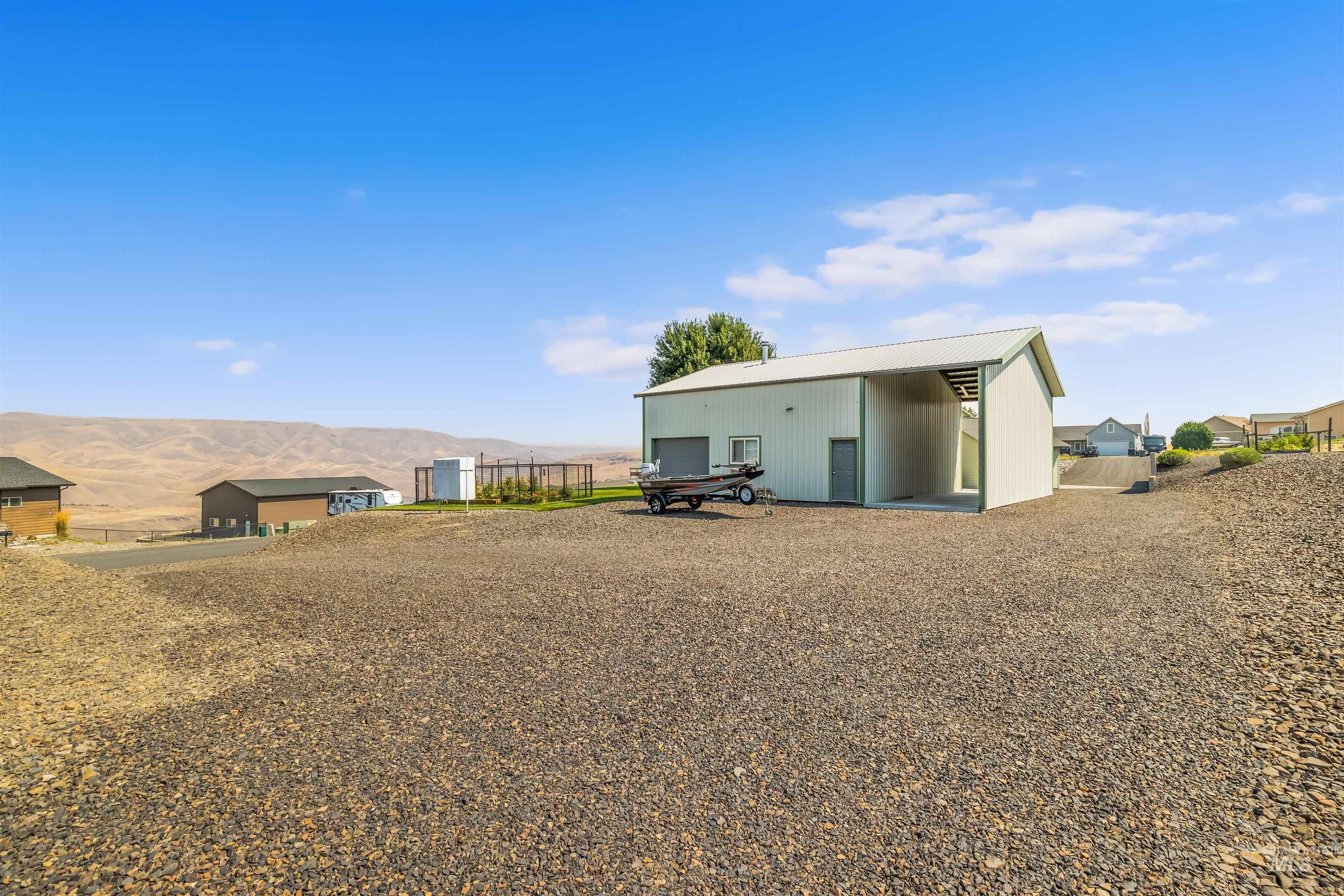 718 Talons Court Property Photo 35