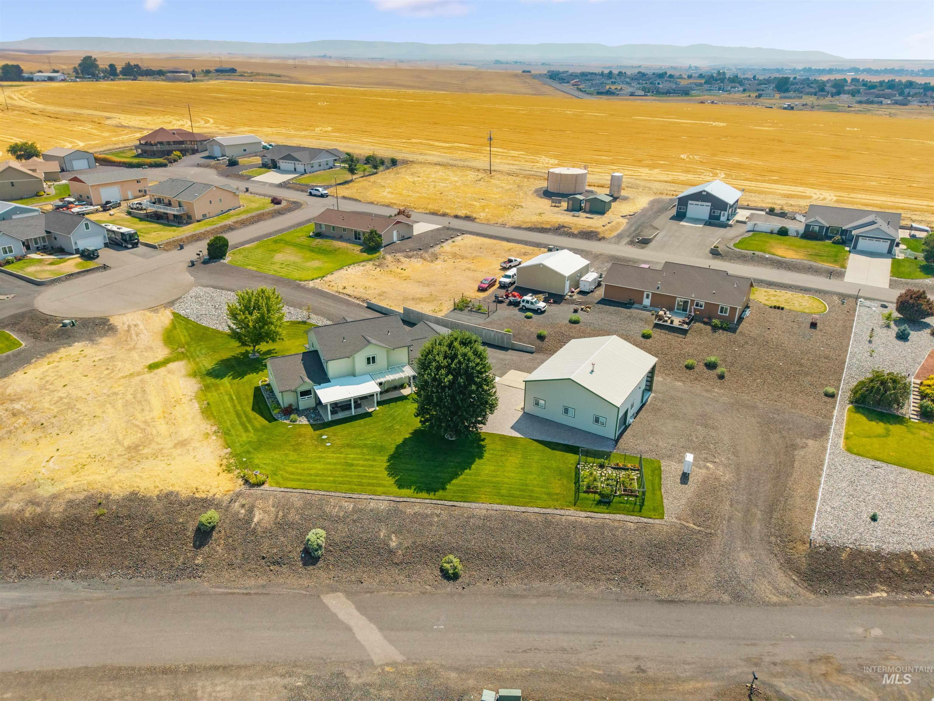 718 Talons Court Property Photo 37
