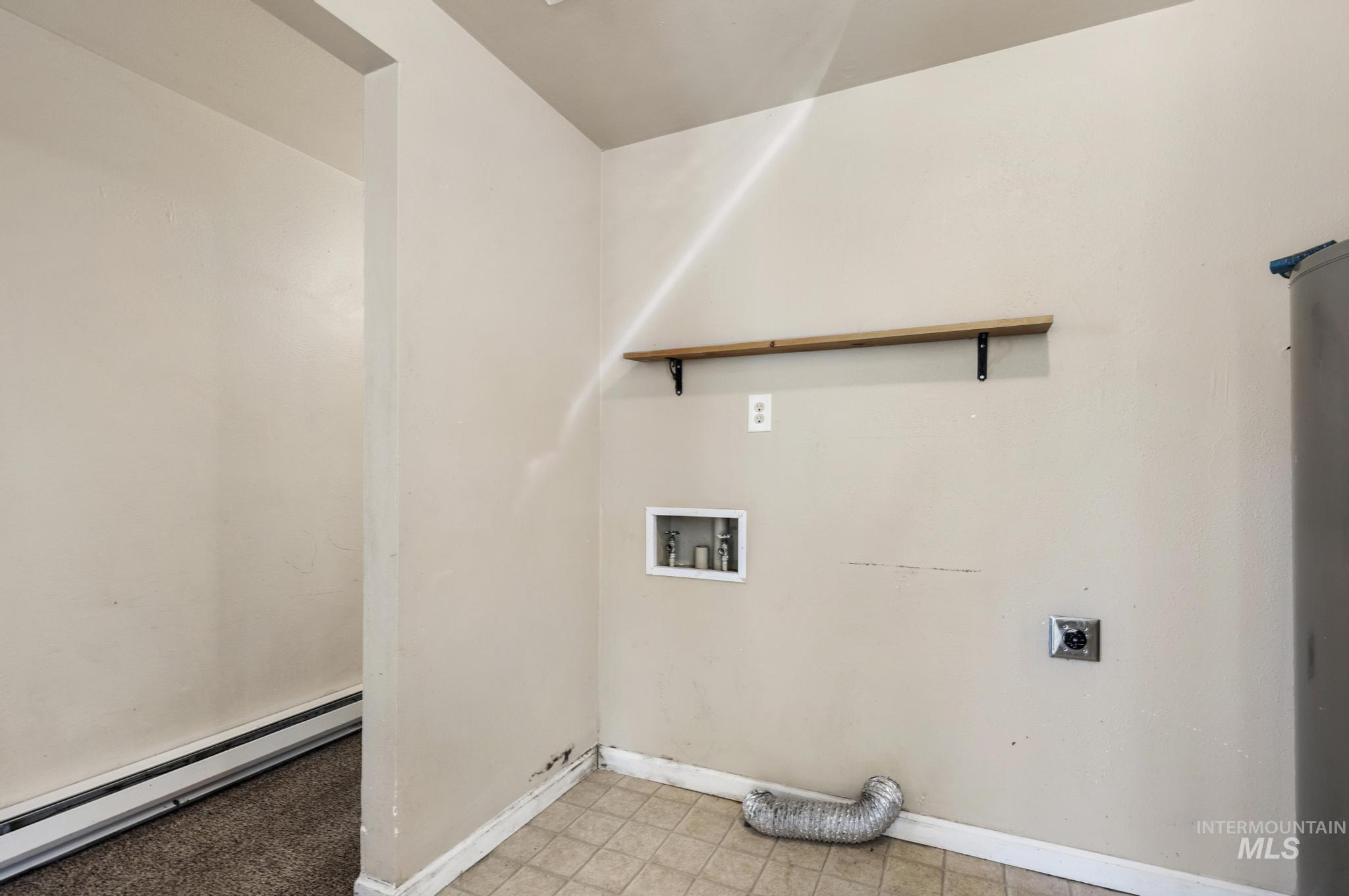 219 E H Ave Property Photo 8
