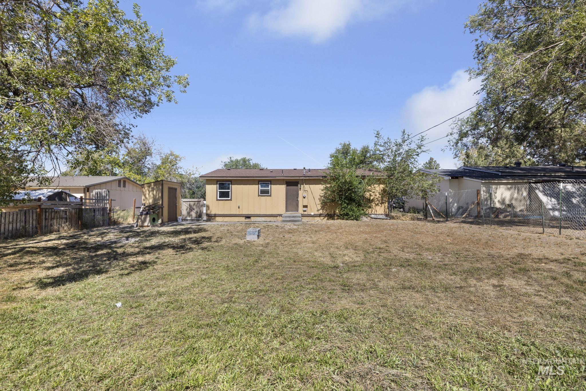 219 E H Ave Property Photo 19