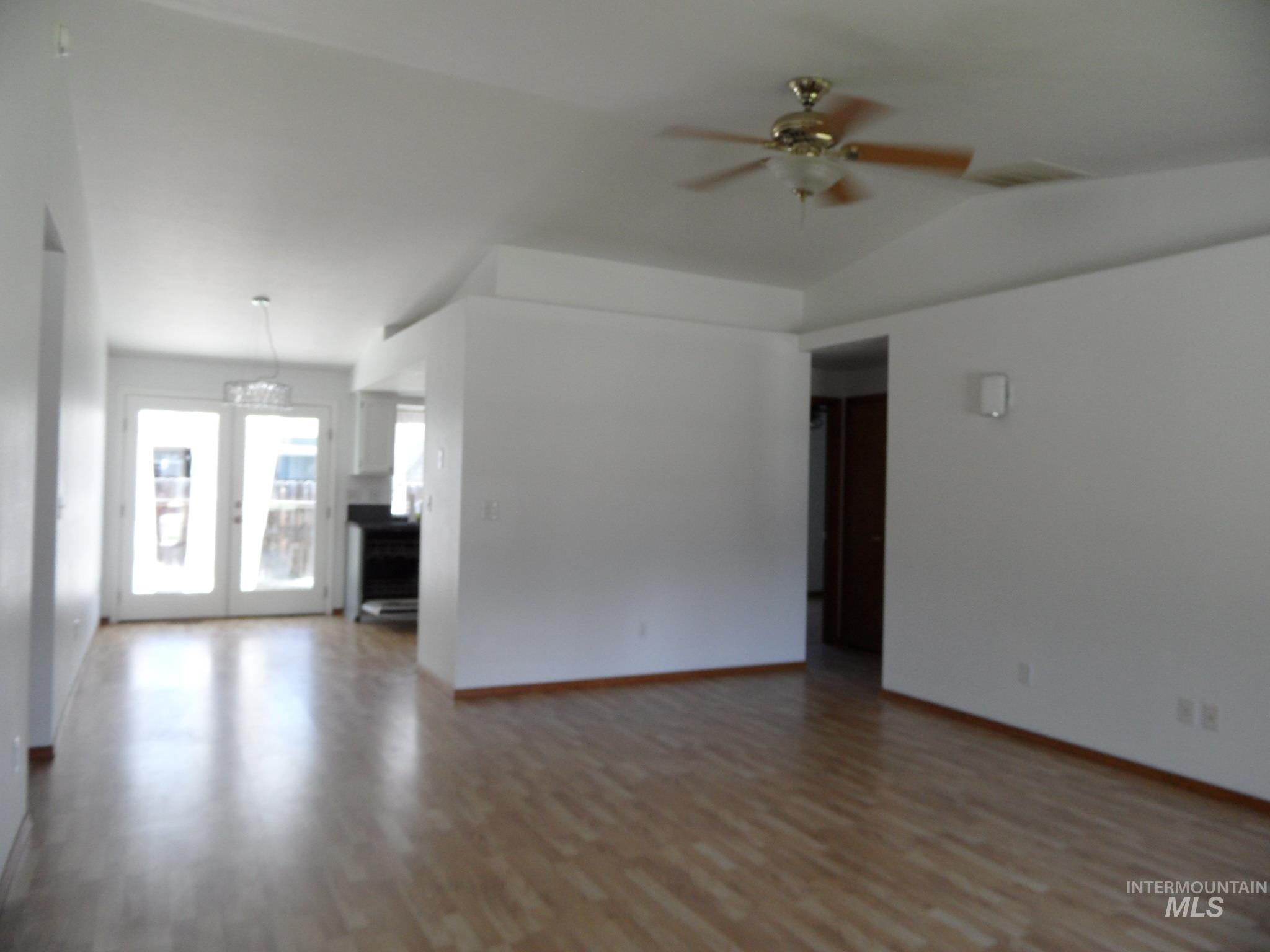 6919 N Glencrest Way Property Photo 9