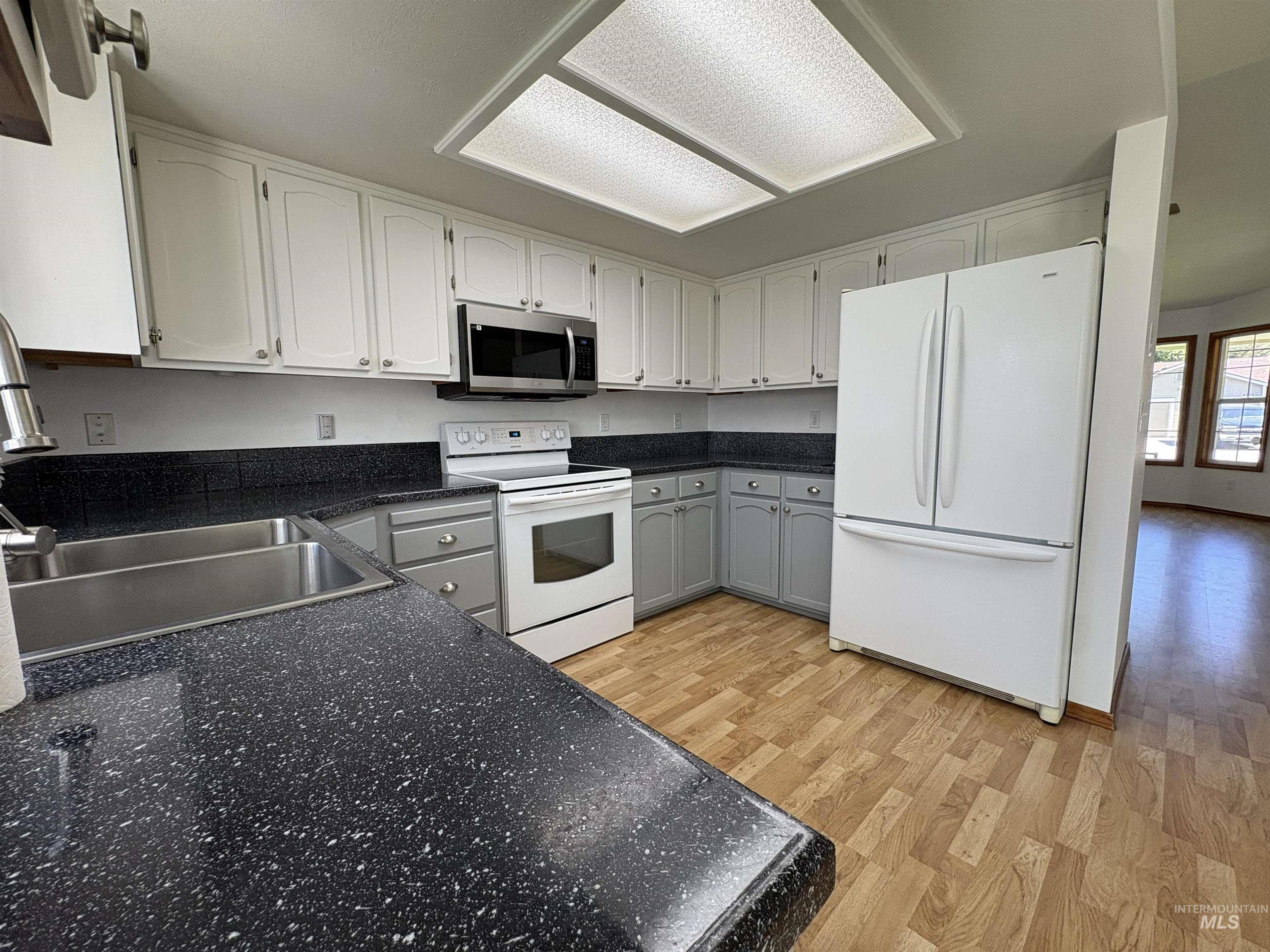 6919 N Glencrest Way Property Photo 10