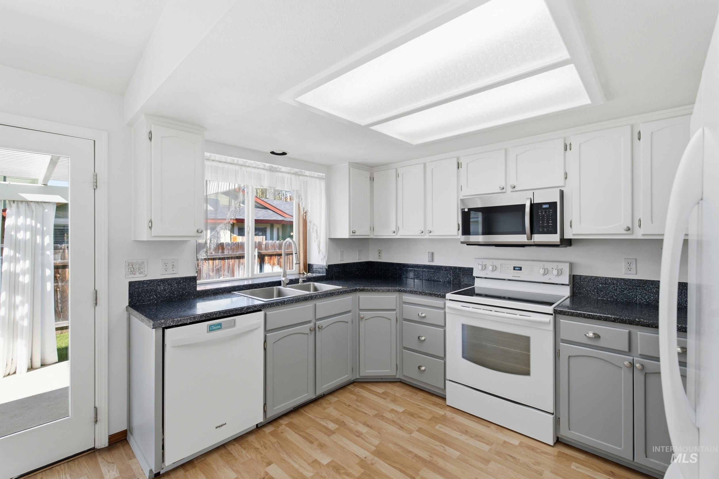 6919 N Glencrest Way Property Photo 14