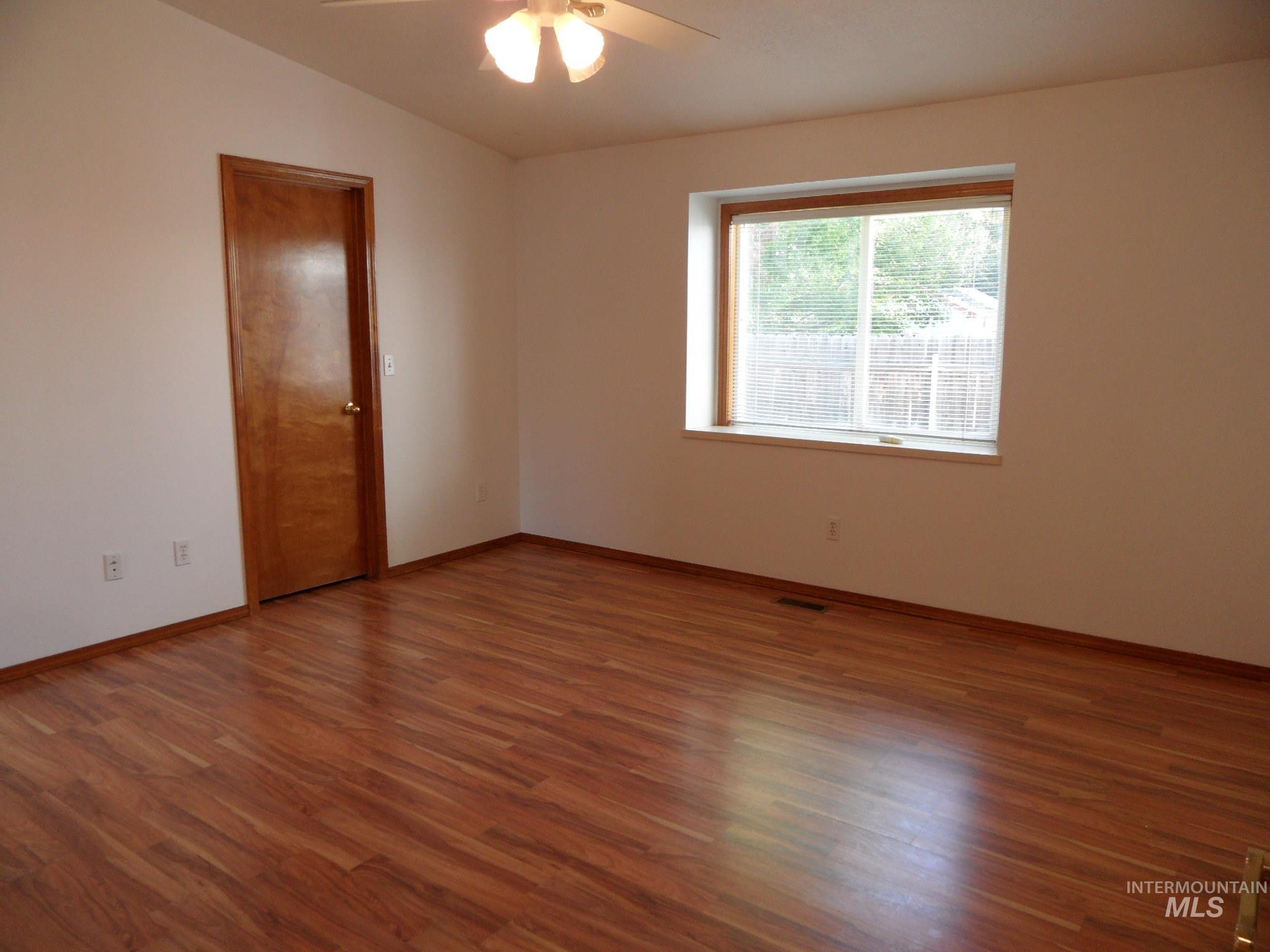 6919 N Glencrest Way Property Photo 15