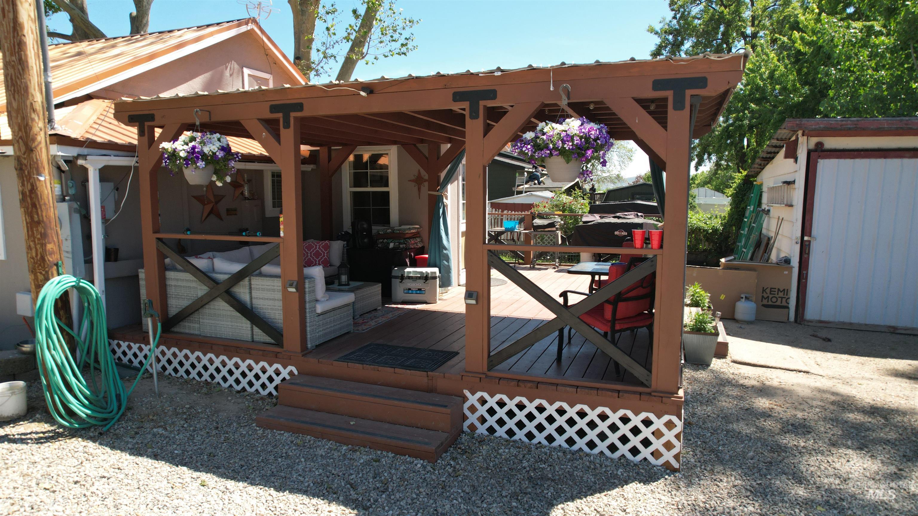 2133 Hollywood Blvd Property Photo 4