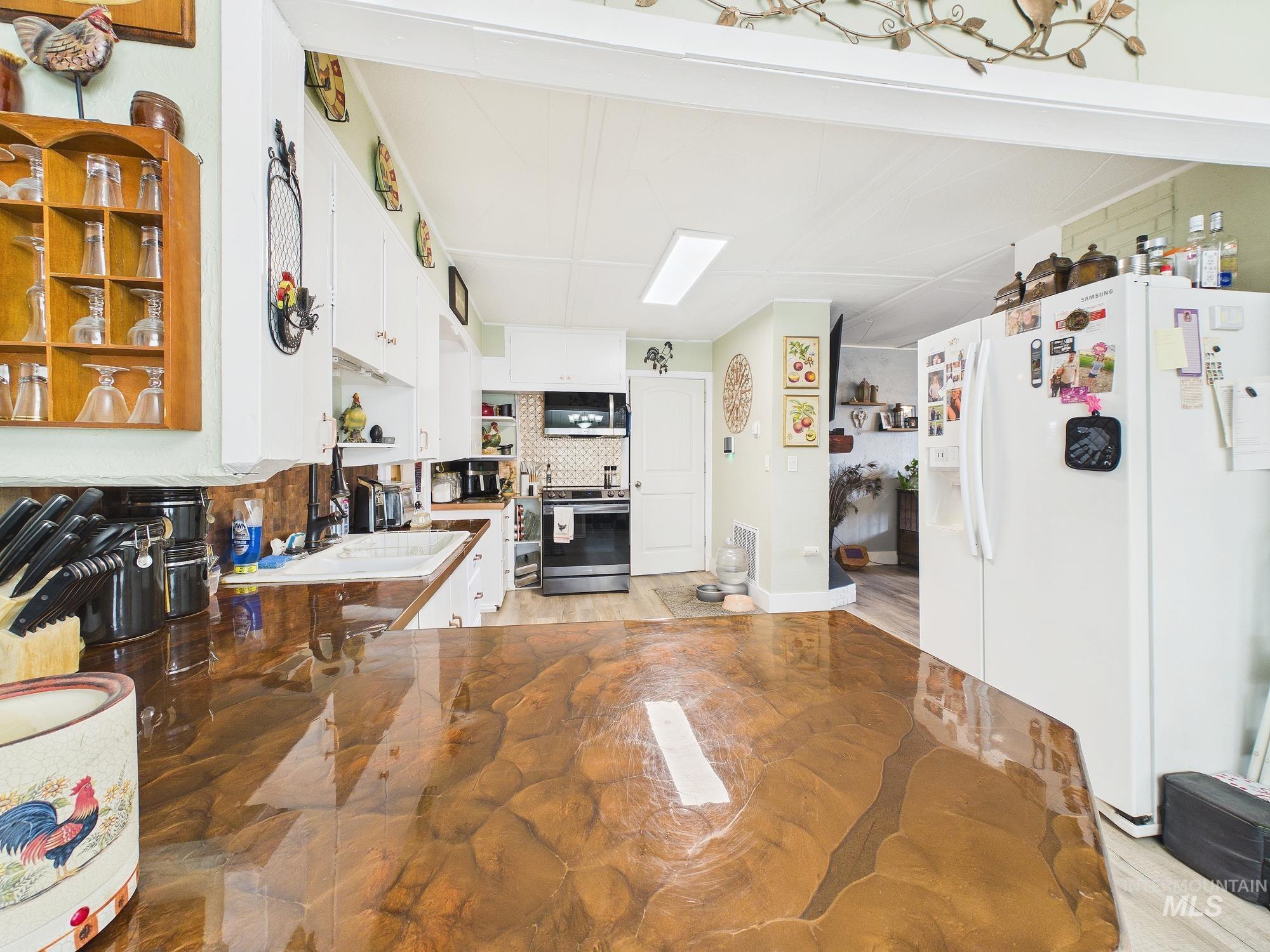 2133 Hollywood Blvd Property Photo 15
