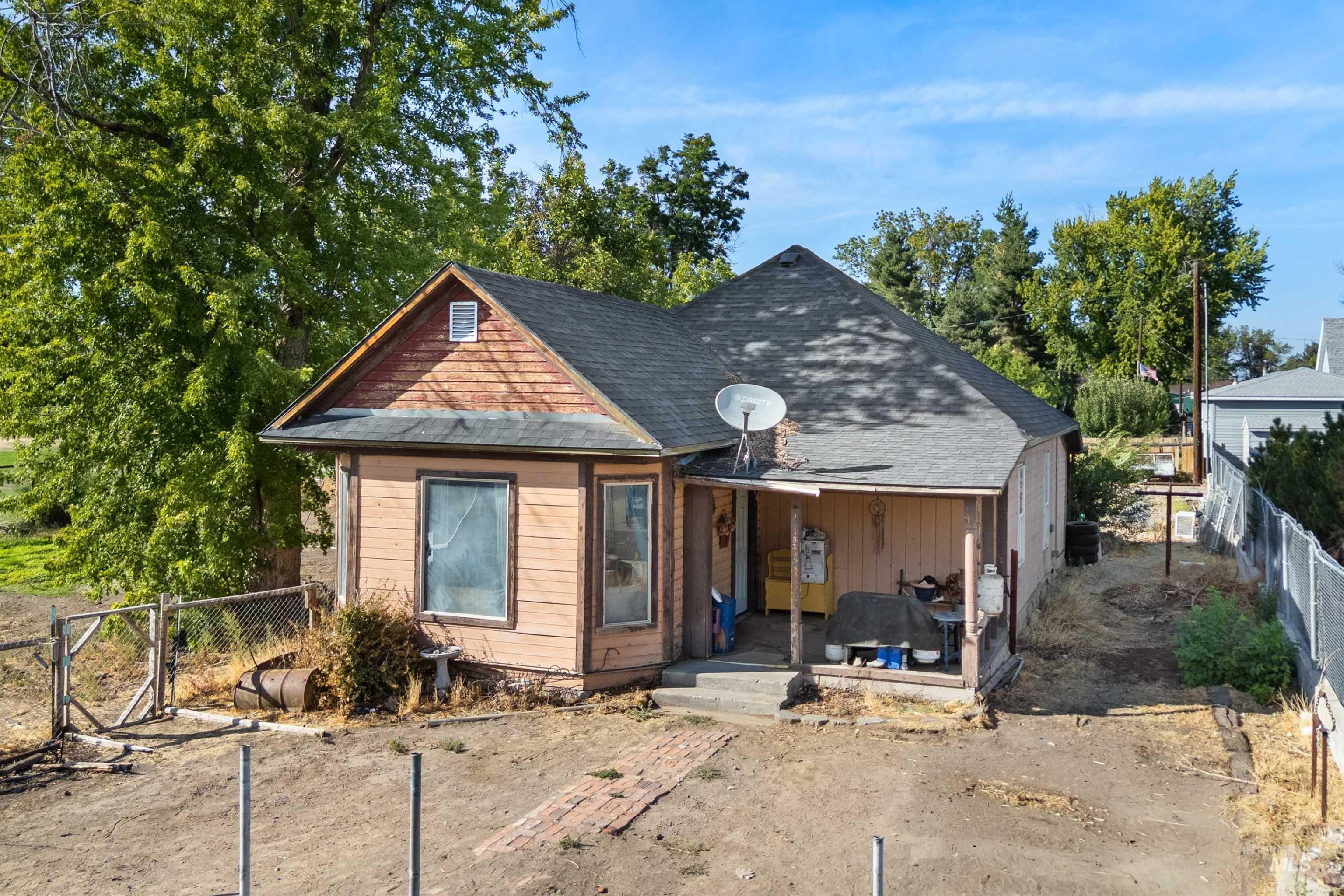 131 W Spring Street Property Photo 1