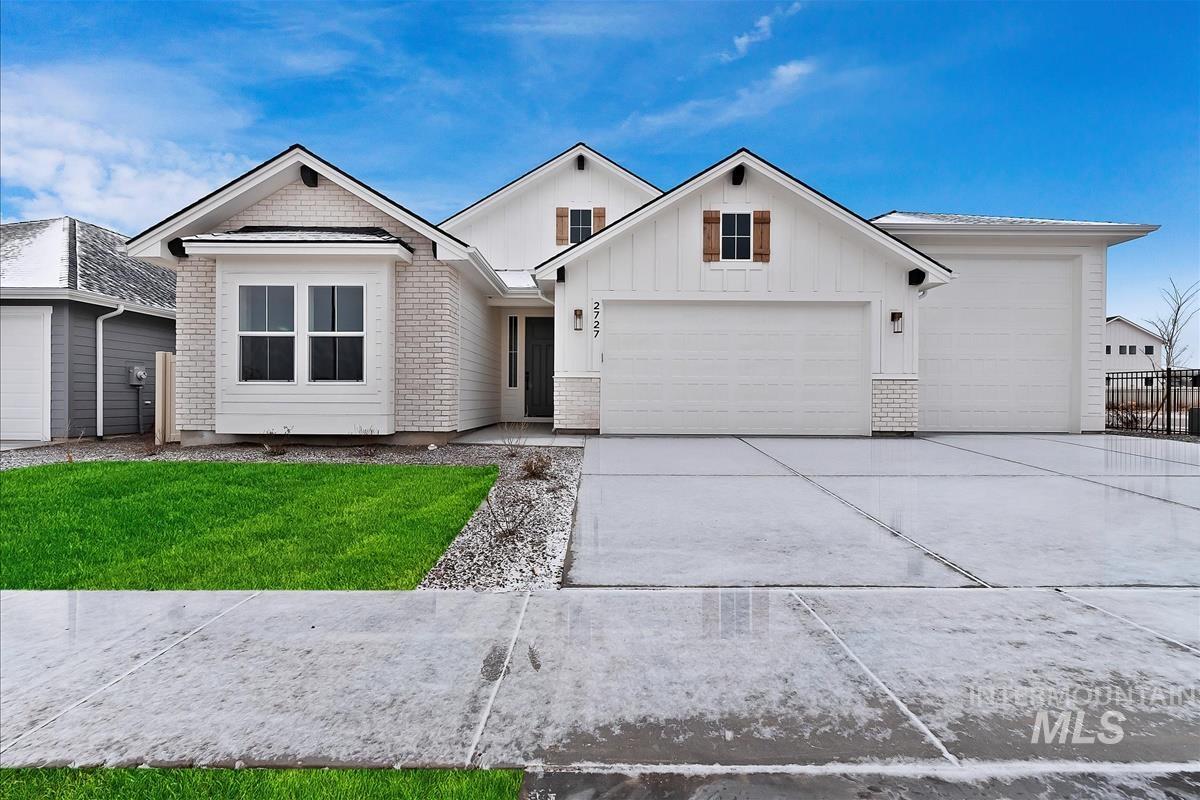 2210 E Sweet Pearl St. Property Photo 1