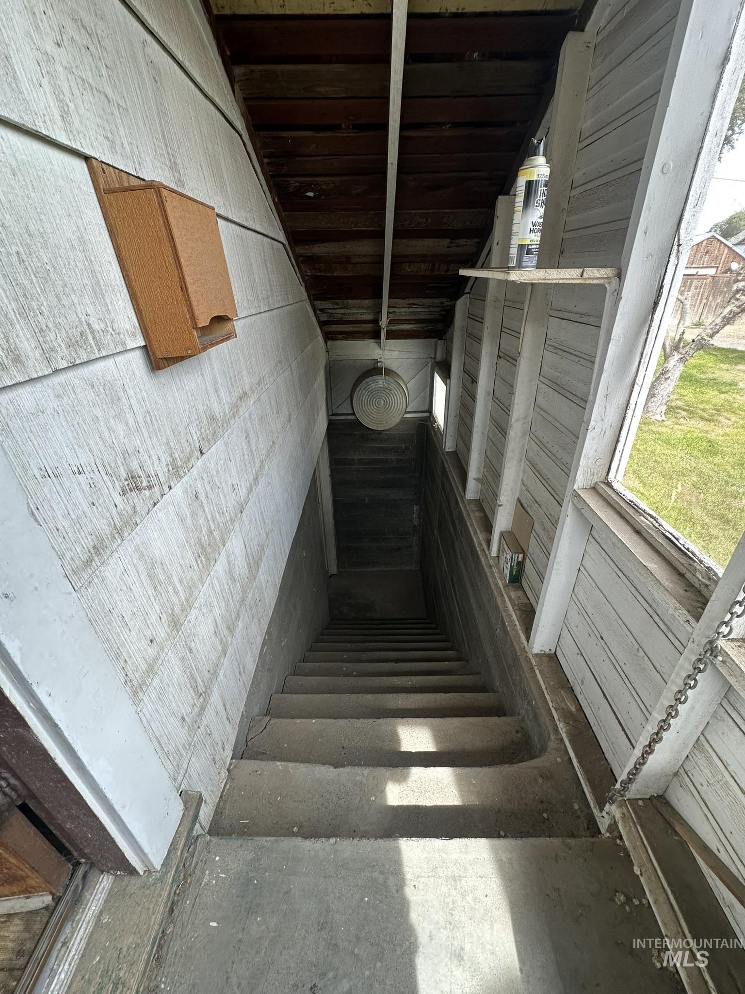 370 Smith St Property Photo 17