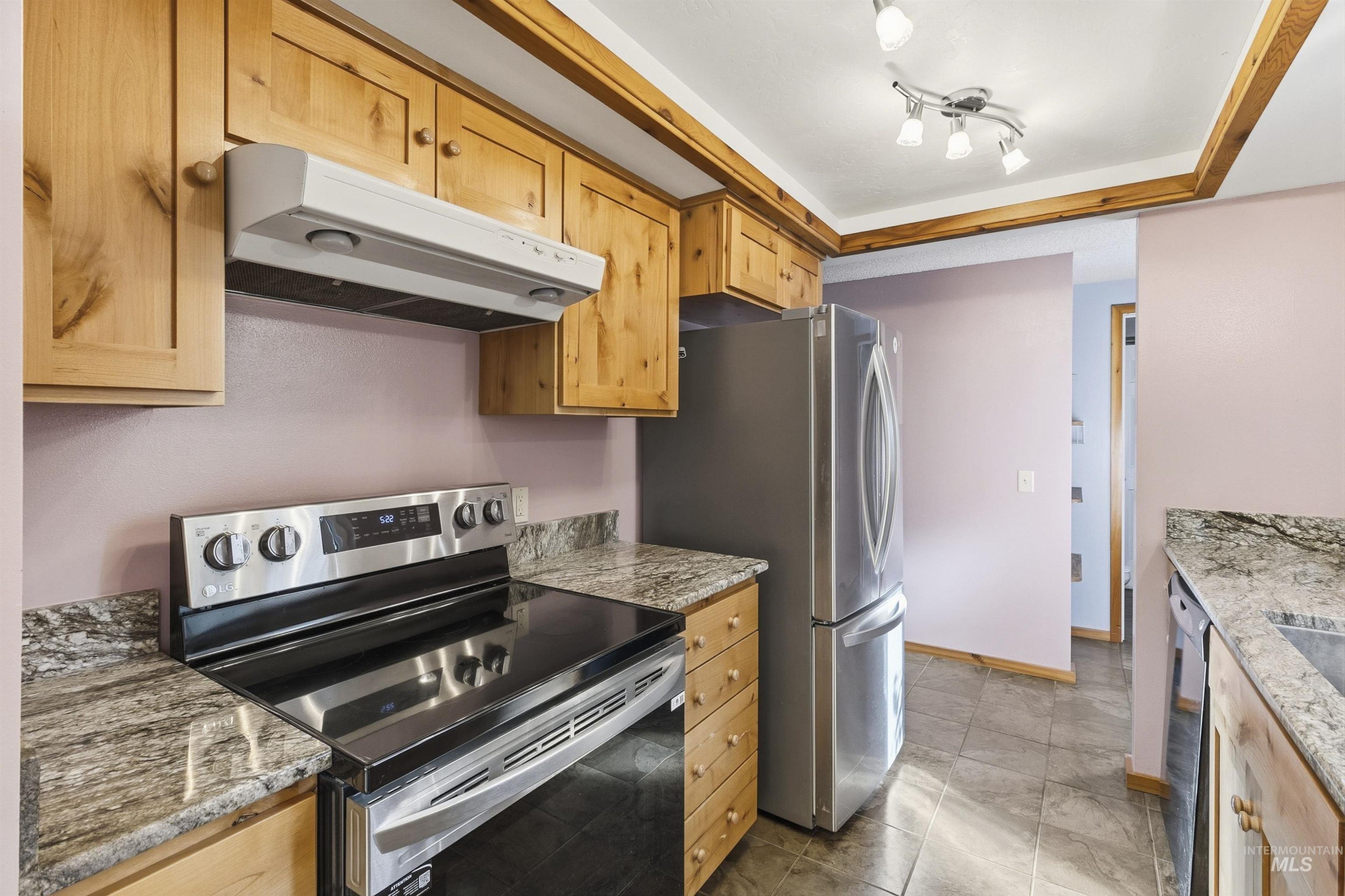1177 Teare Rd Property Photo 16