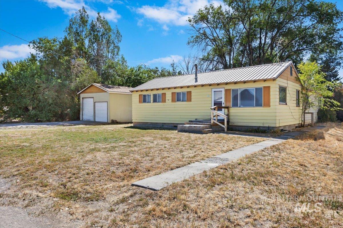 342 W Railroad Ave Property Photo 4