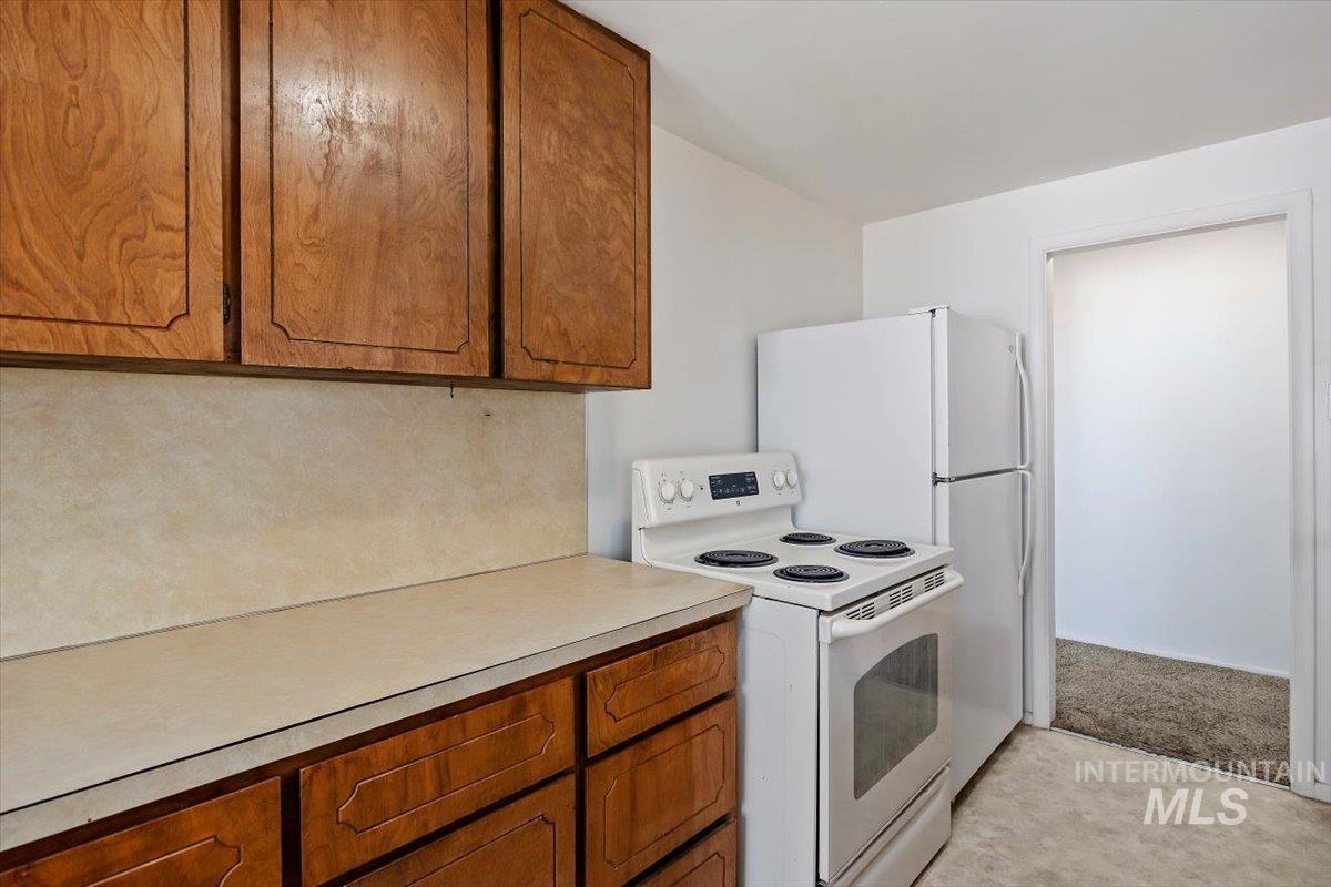 342 W Railroad Ave Property Photo 14