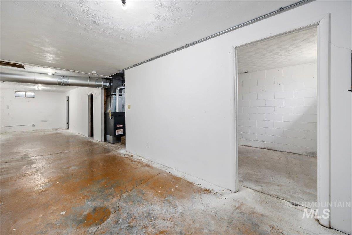 342 W Railroad Ave Property Photo 25