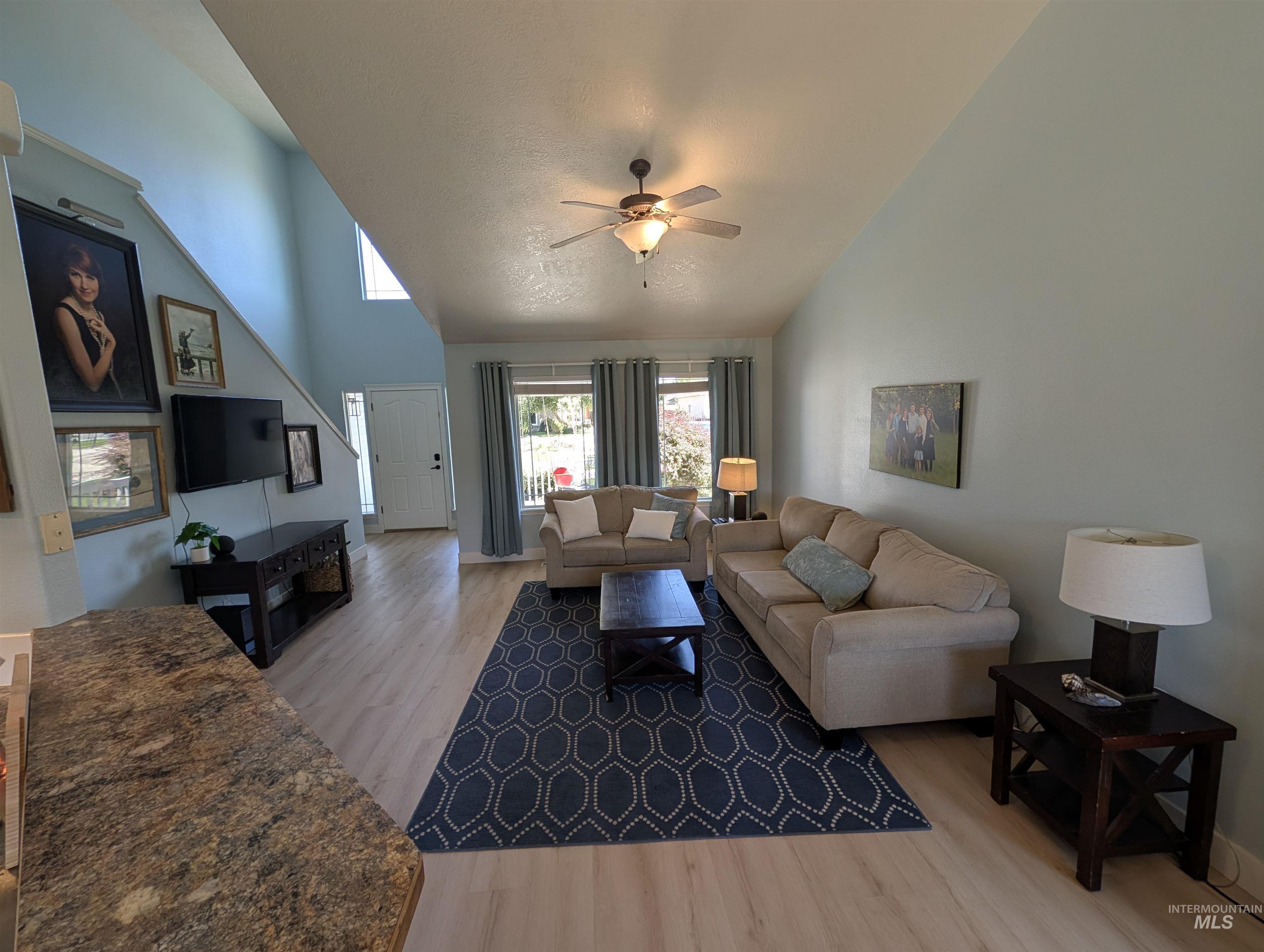 3389 N Yellow Peak Property Photo 8