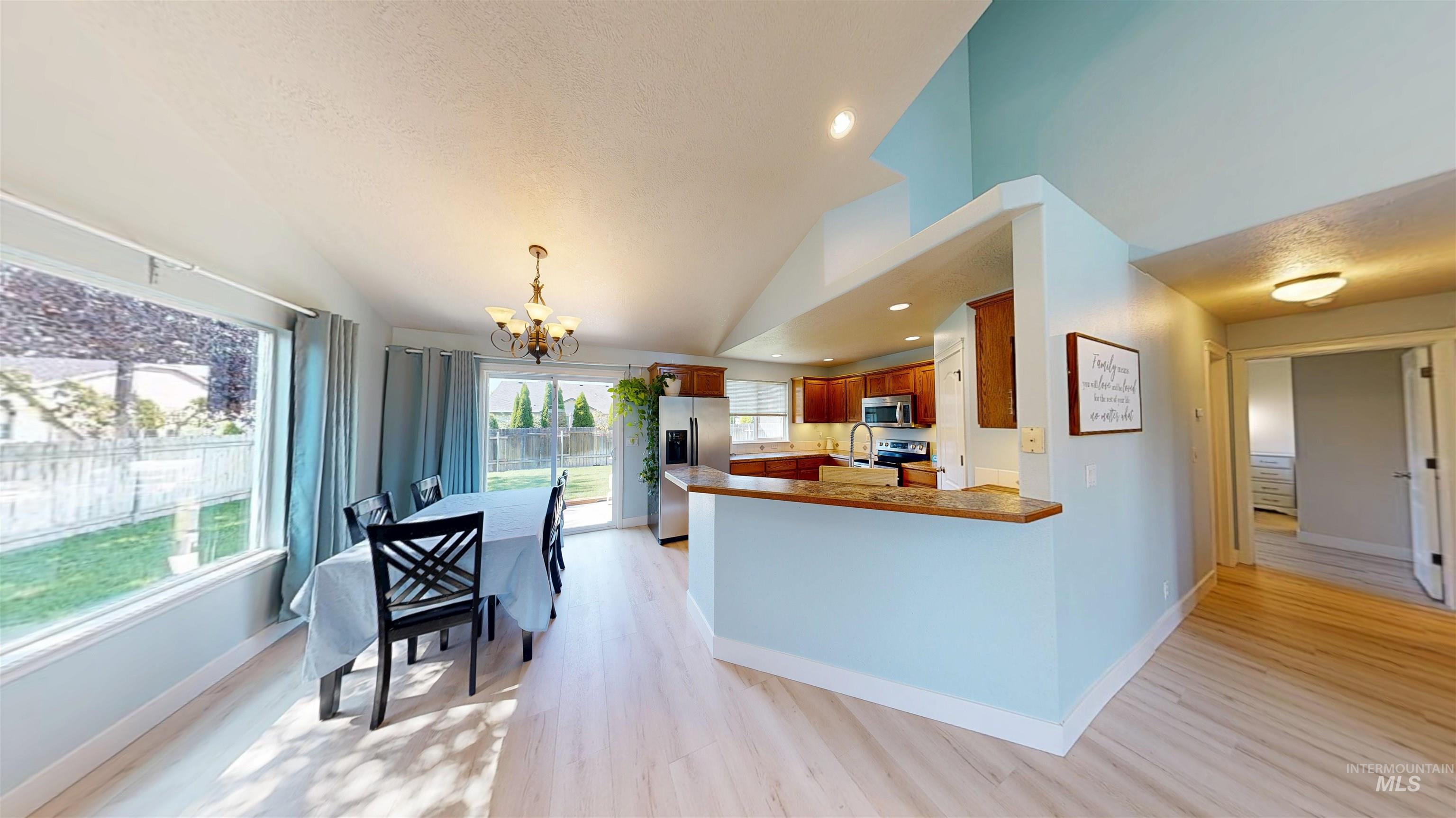 3389 N Yellow Peak Property Photo 11