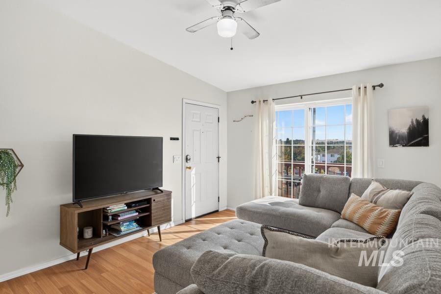 1475 Northwood #201 Property Photo 4