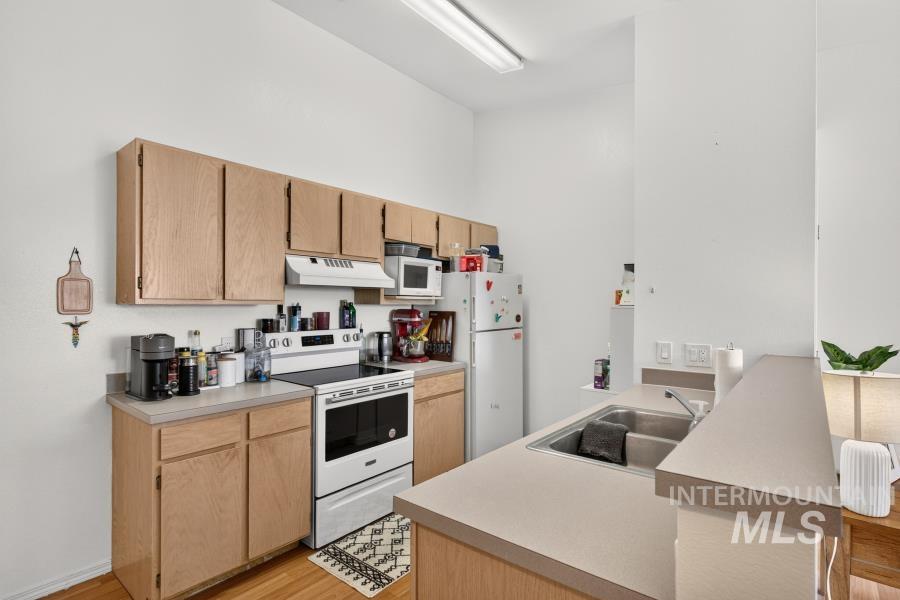 1475 Northwood #201 Property Photo 6