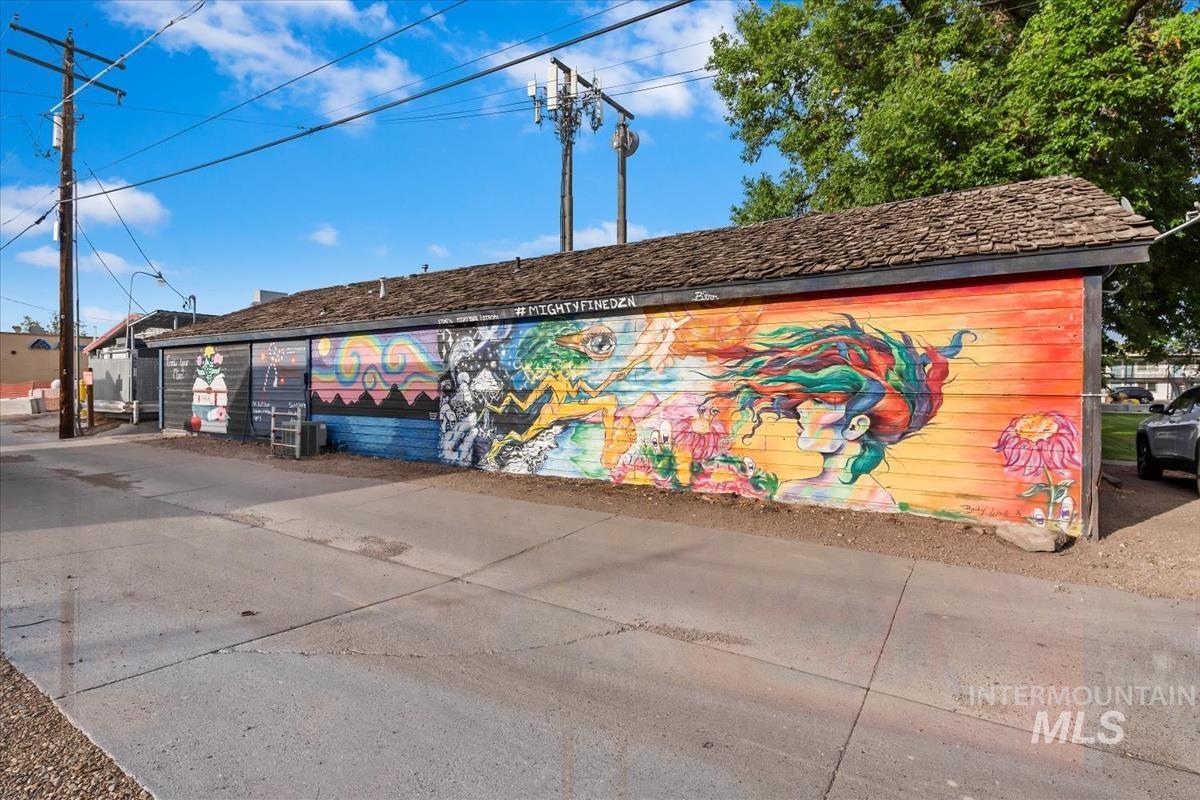425 N 2nd E St. Property Photo 27