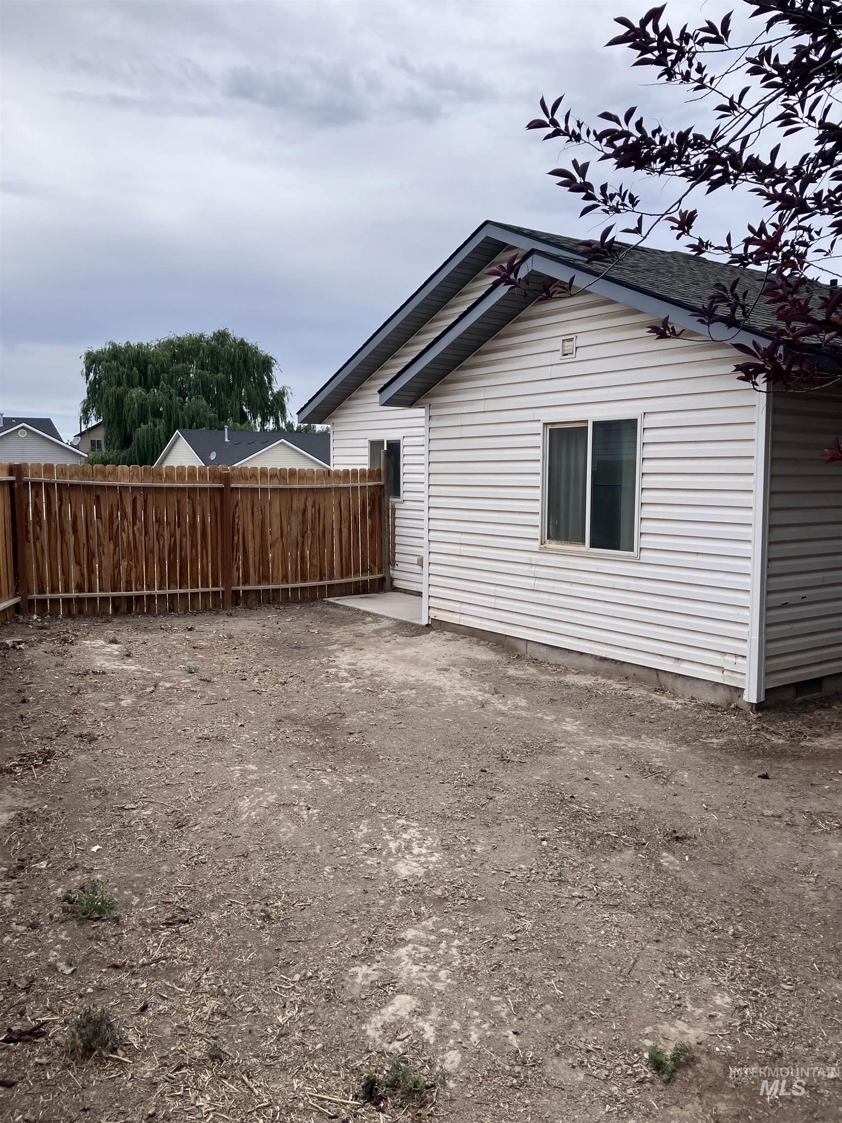 659 Cobra Court Property Photo 3