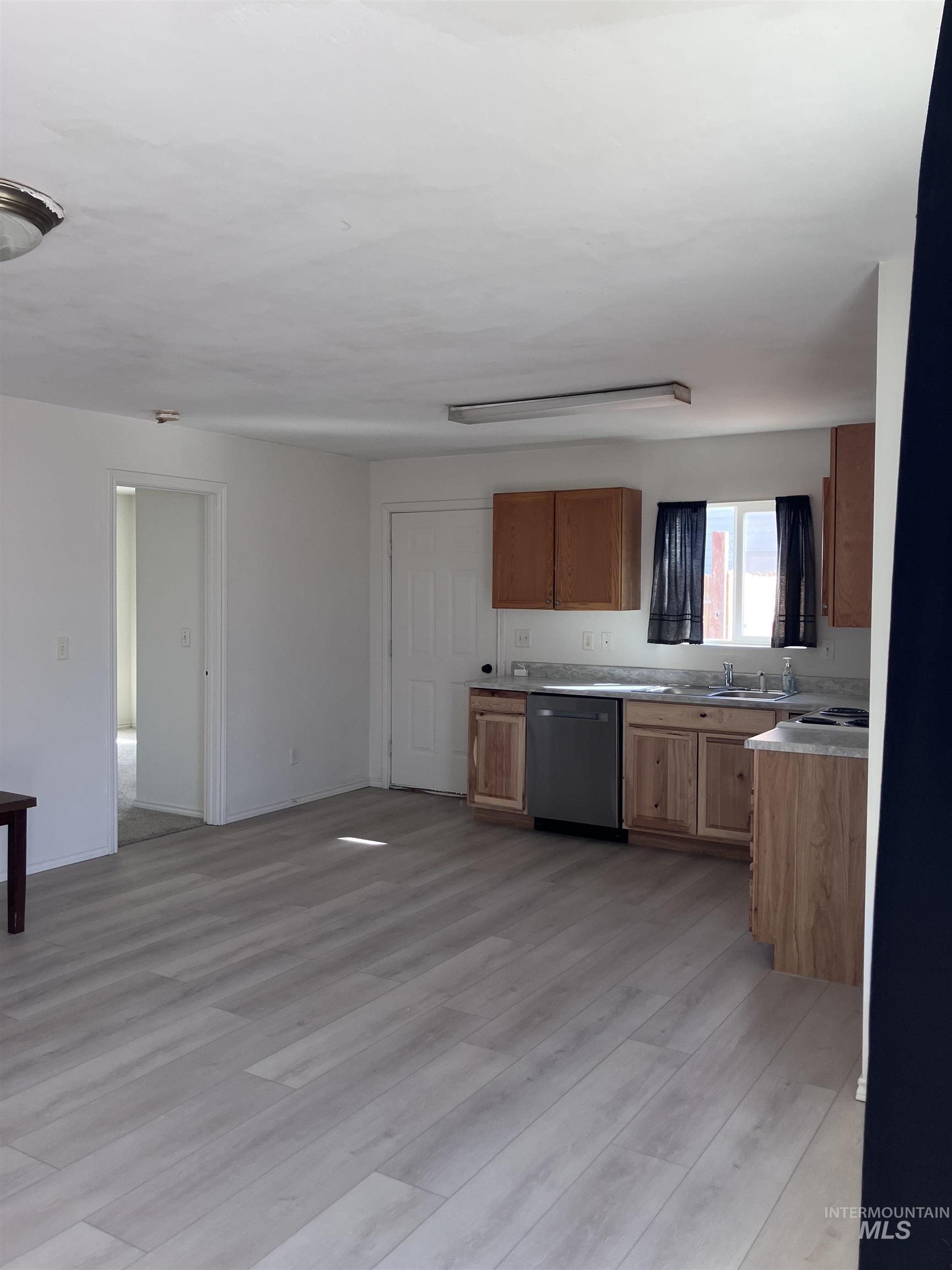 659 Cobra Court Property Photo 10