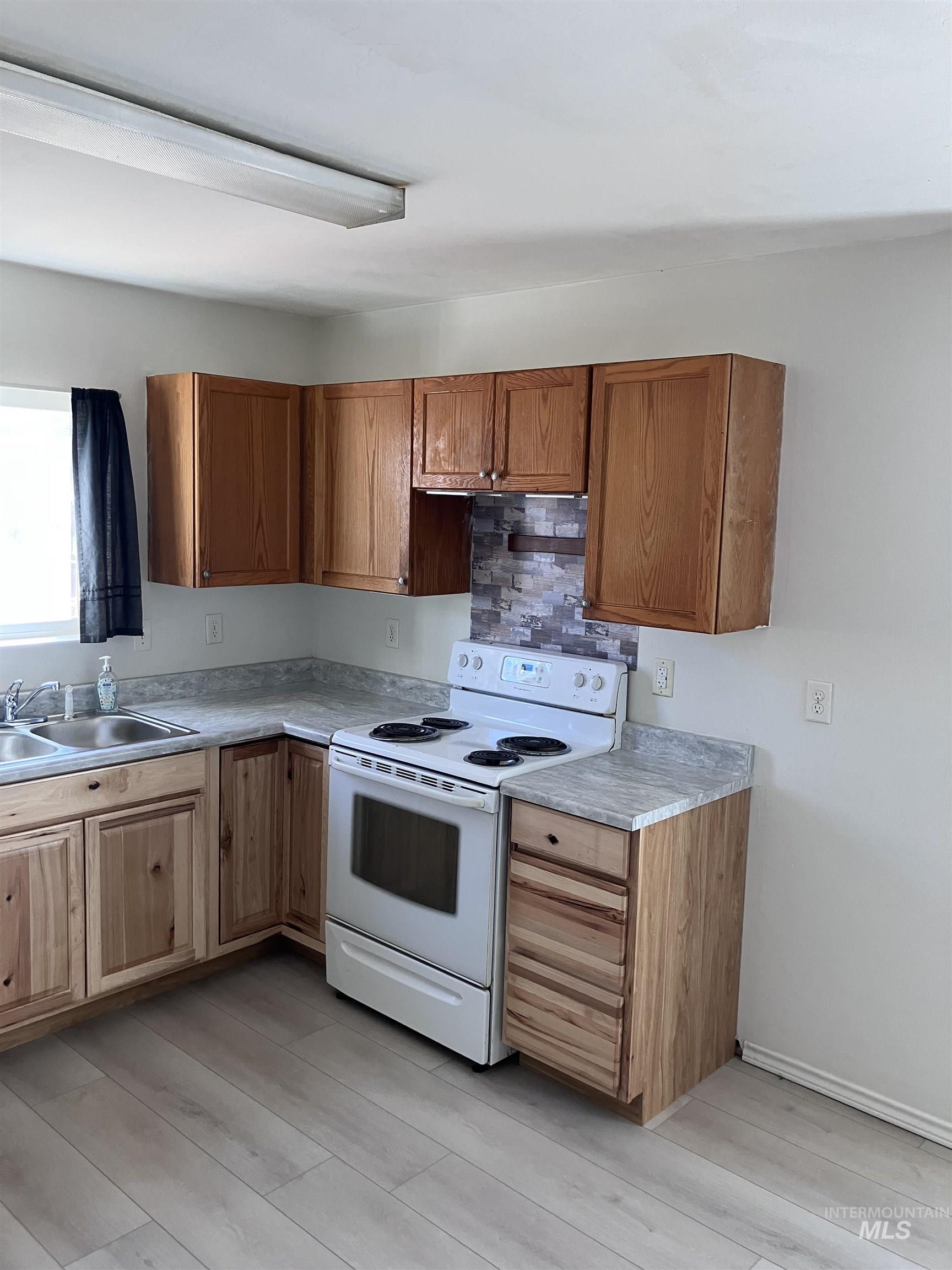 659 Cobra Court Property Photo 11