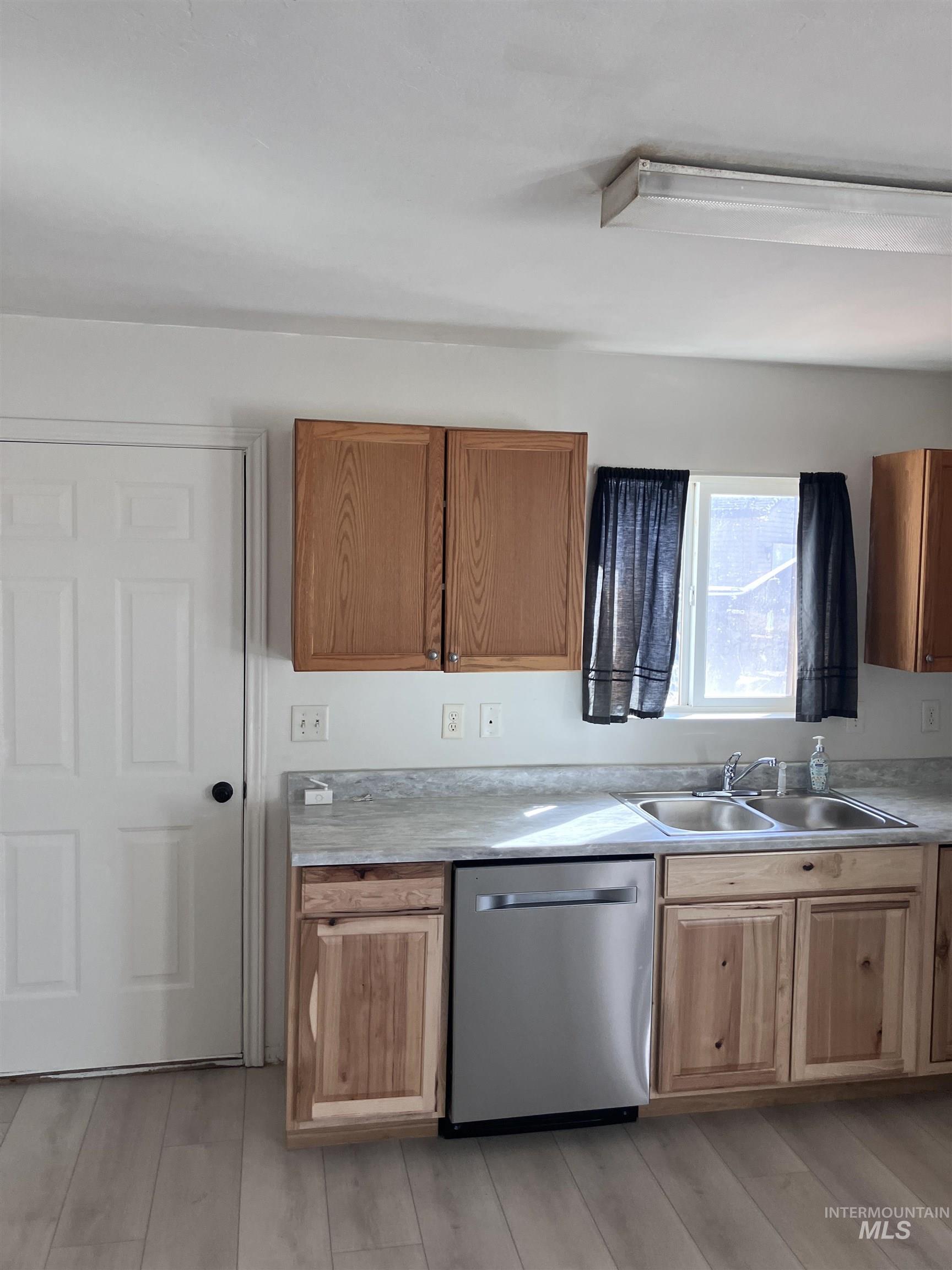 659 Cobra Court Property Photo 13