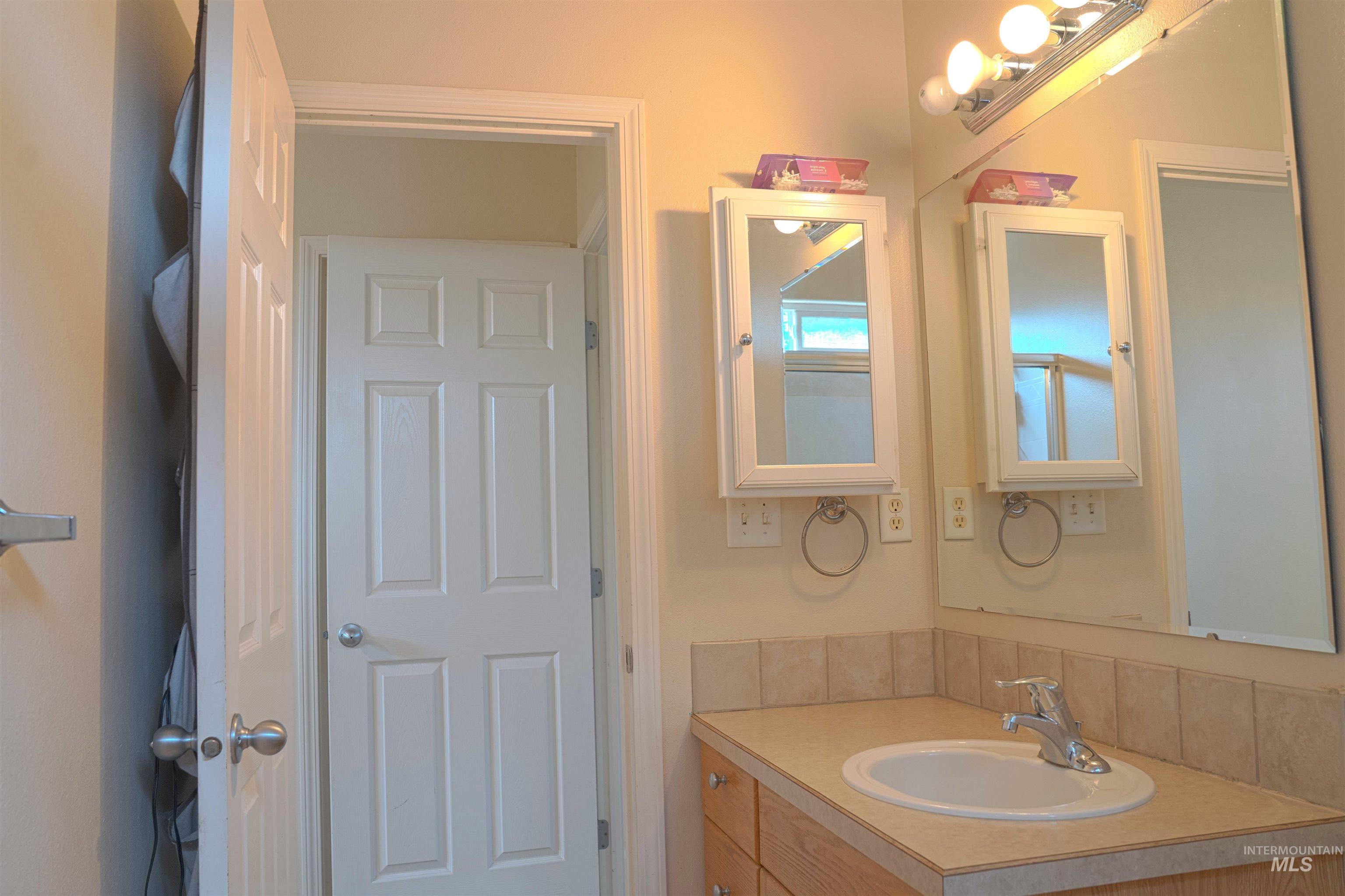 9401 W Granger Ct Property Photo 18
