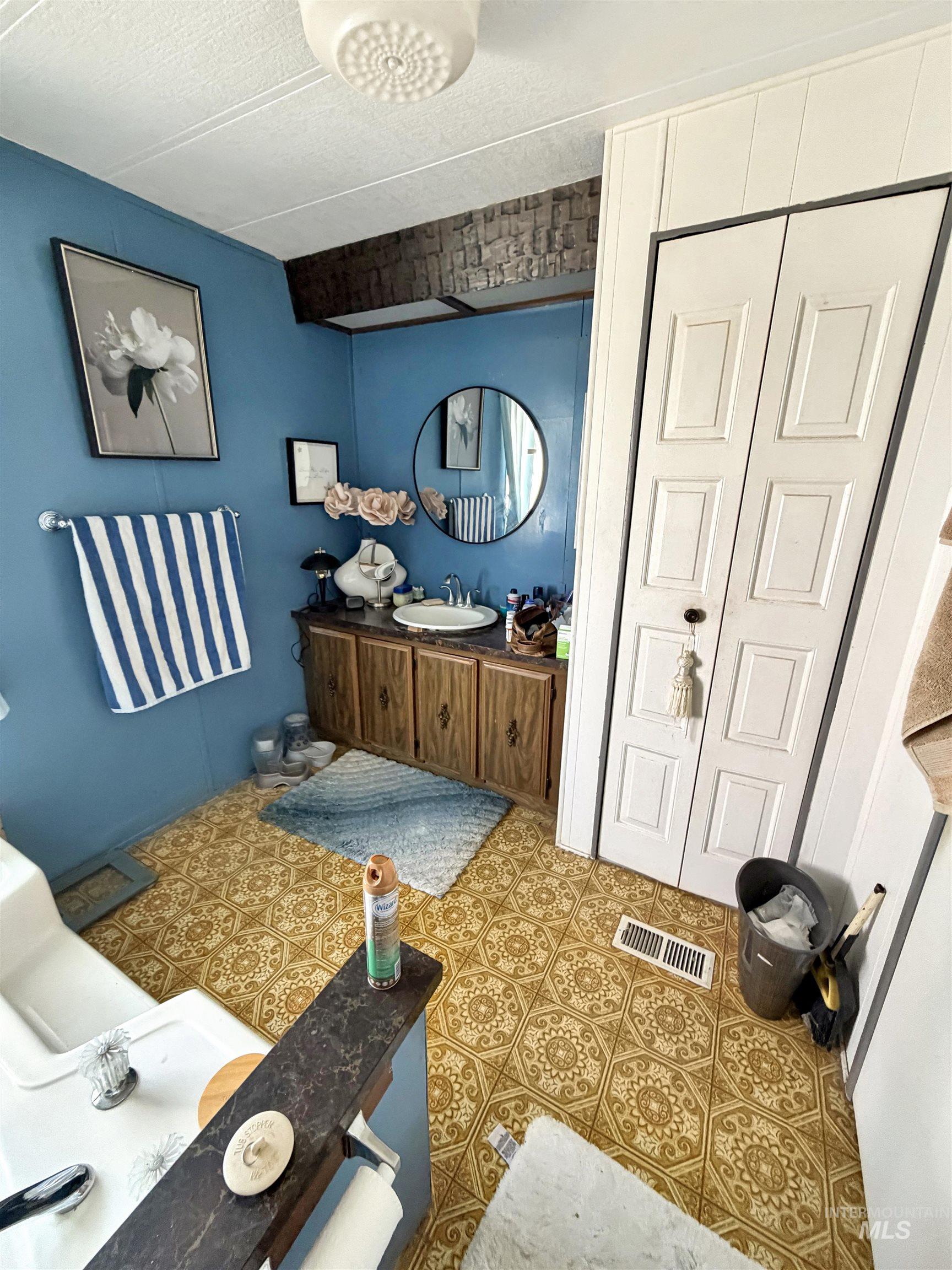 2110 Sage Creek Rd Property Photo 13