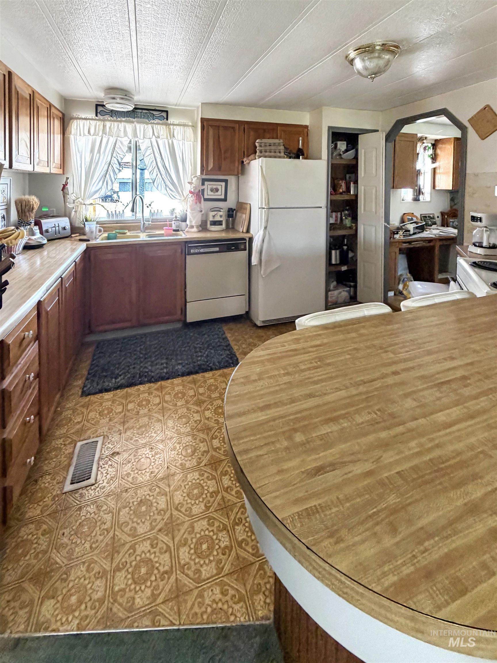 2110 Sage Creek Rd Property Photo 18