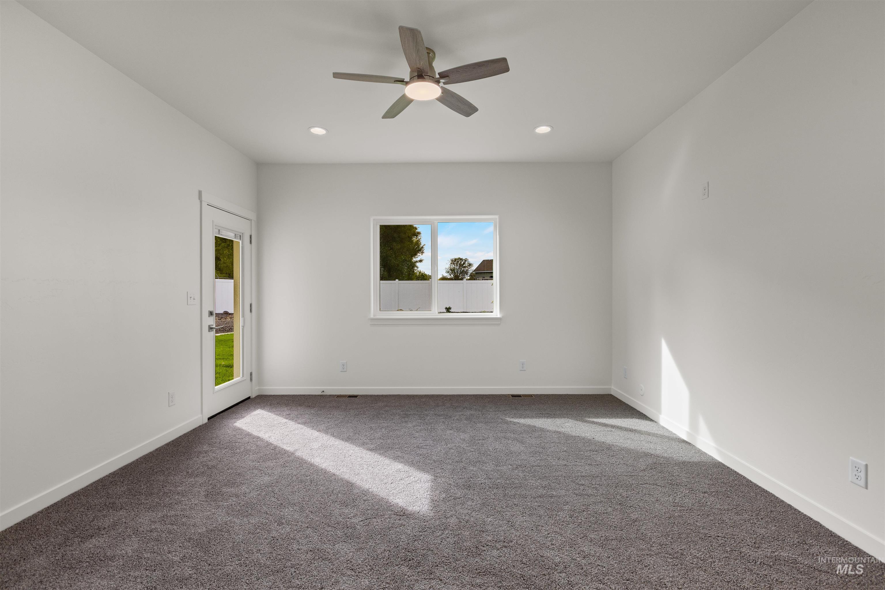 923 Aiken Ave Property Photo 29
