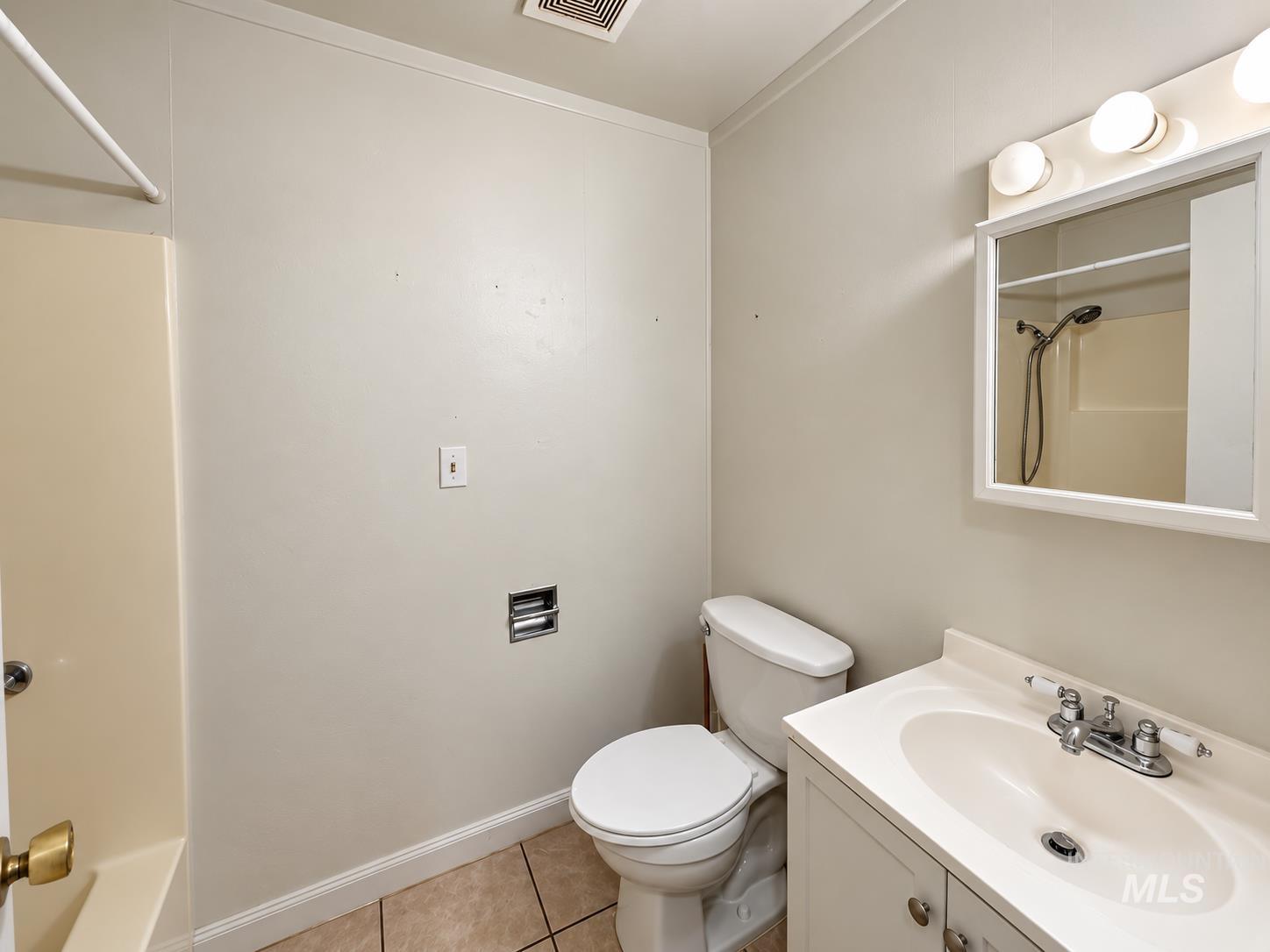 308 2nd Ave E Property Photo 16