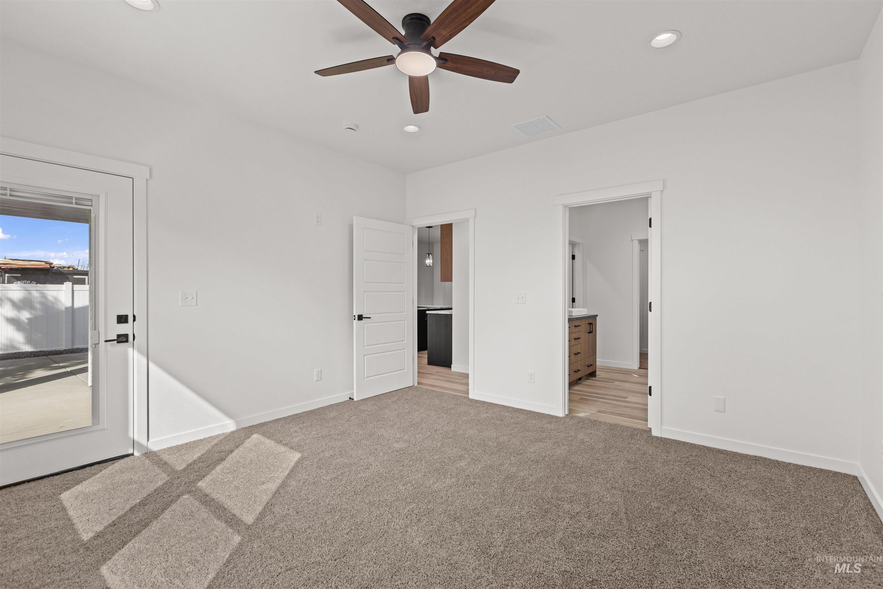 929 Aiken Ave Property Photo 31