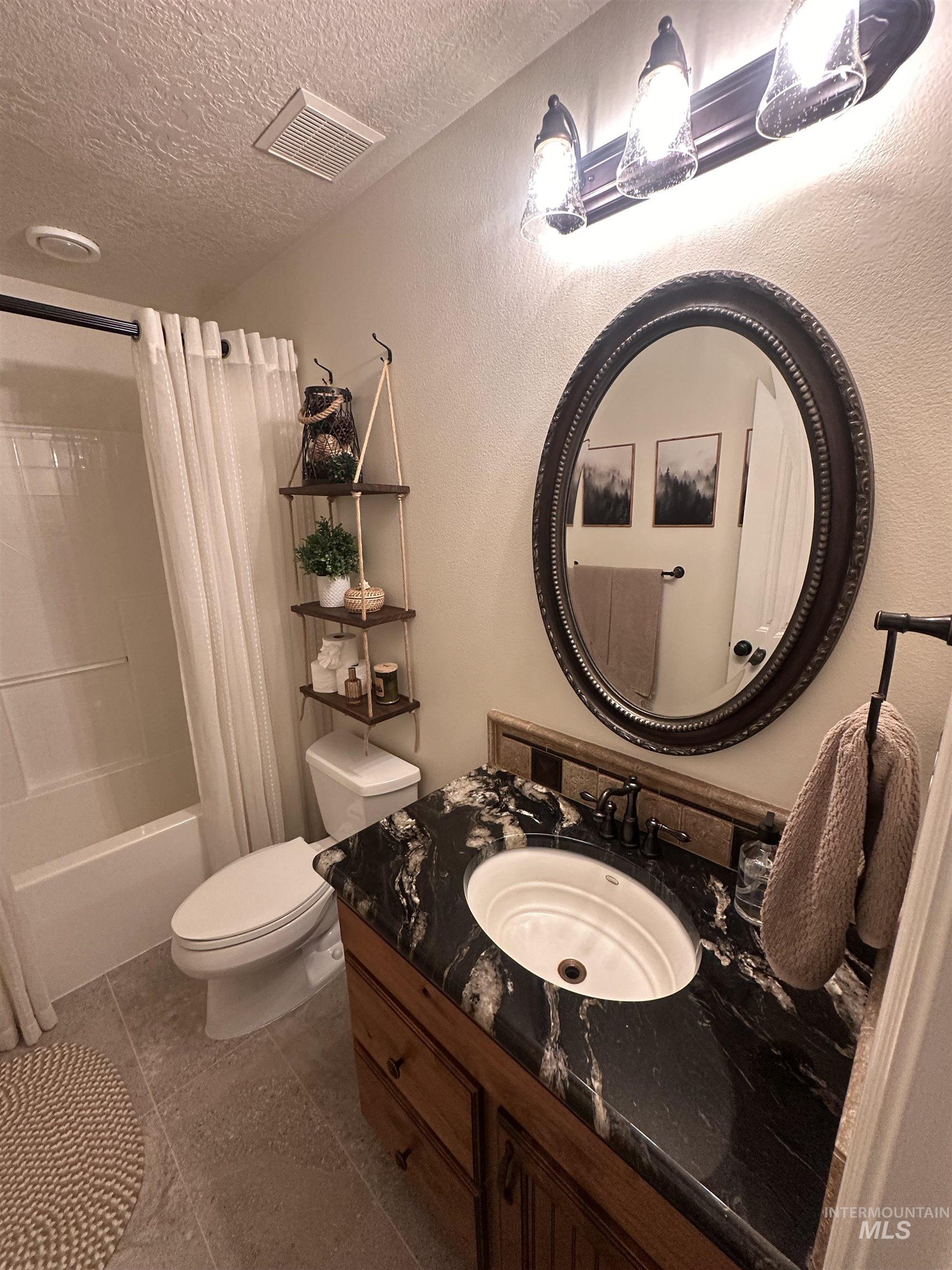 699 N Shadowridge Property Photo 7