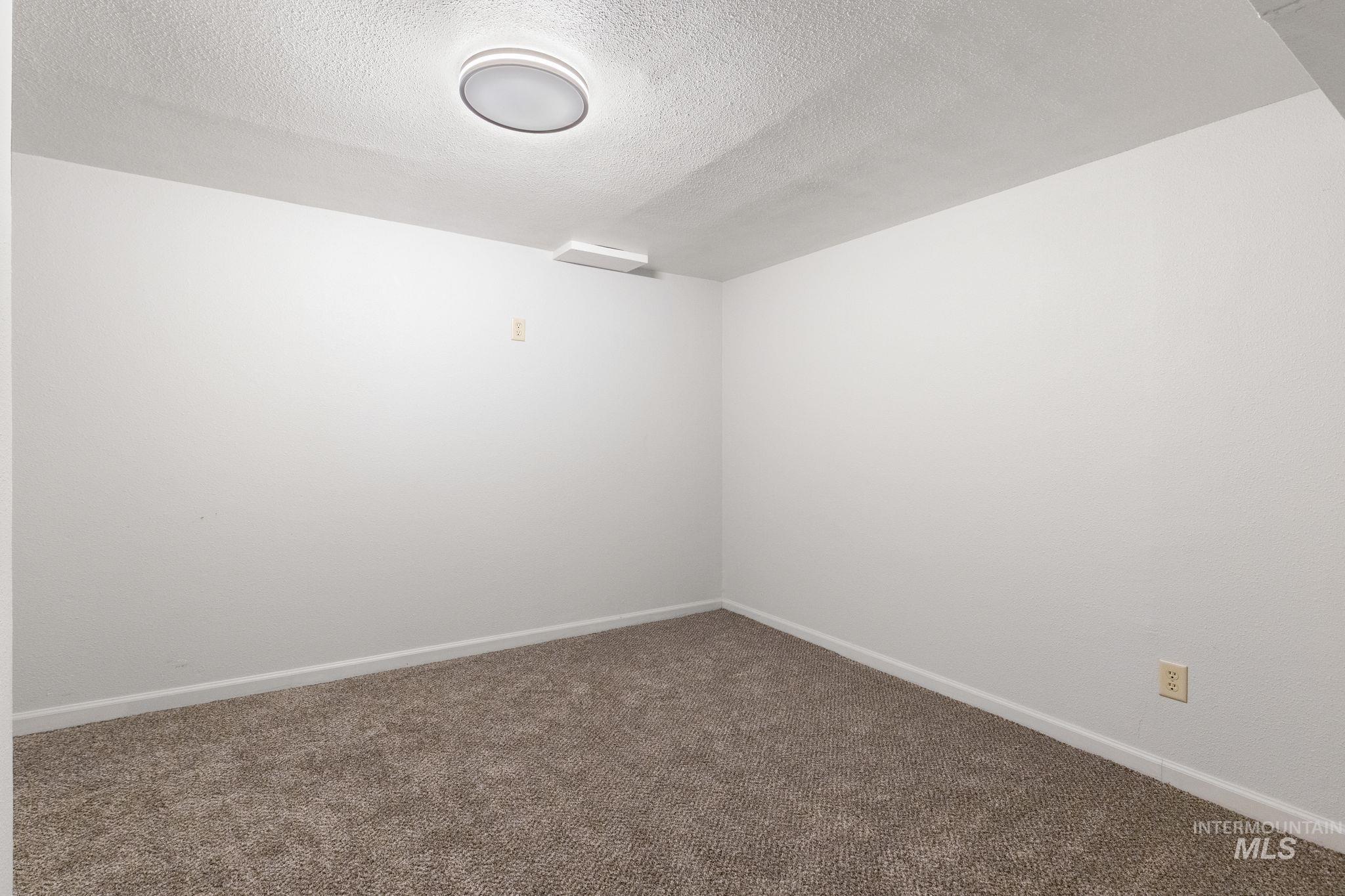 1220 4th St Property Photo 25