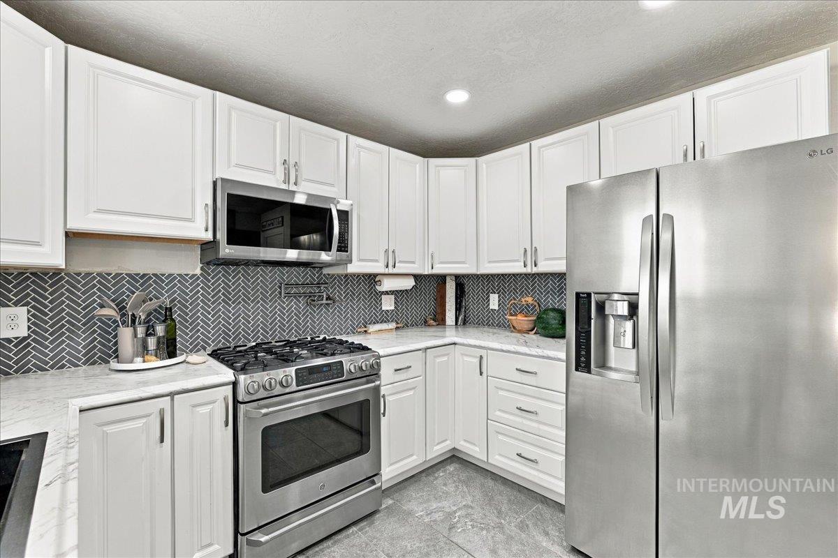 1337 N 2nd Street Property Photo 13