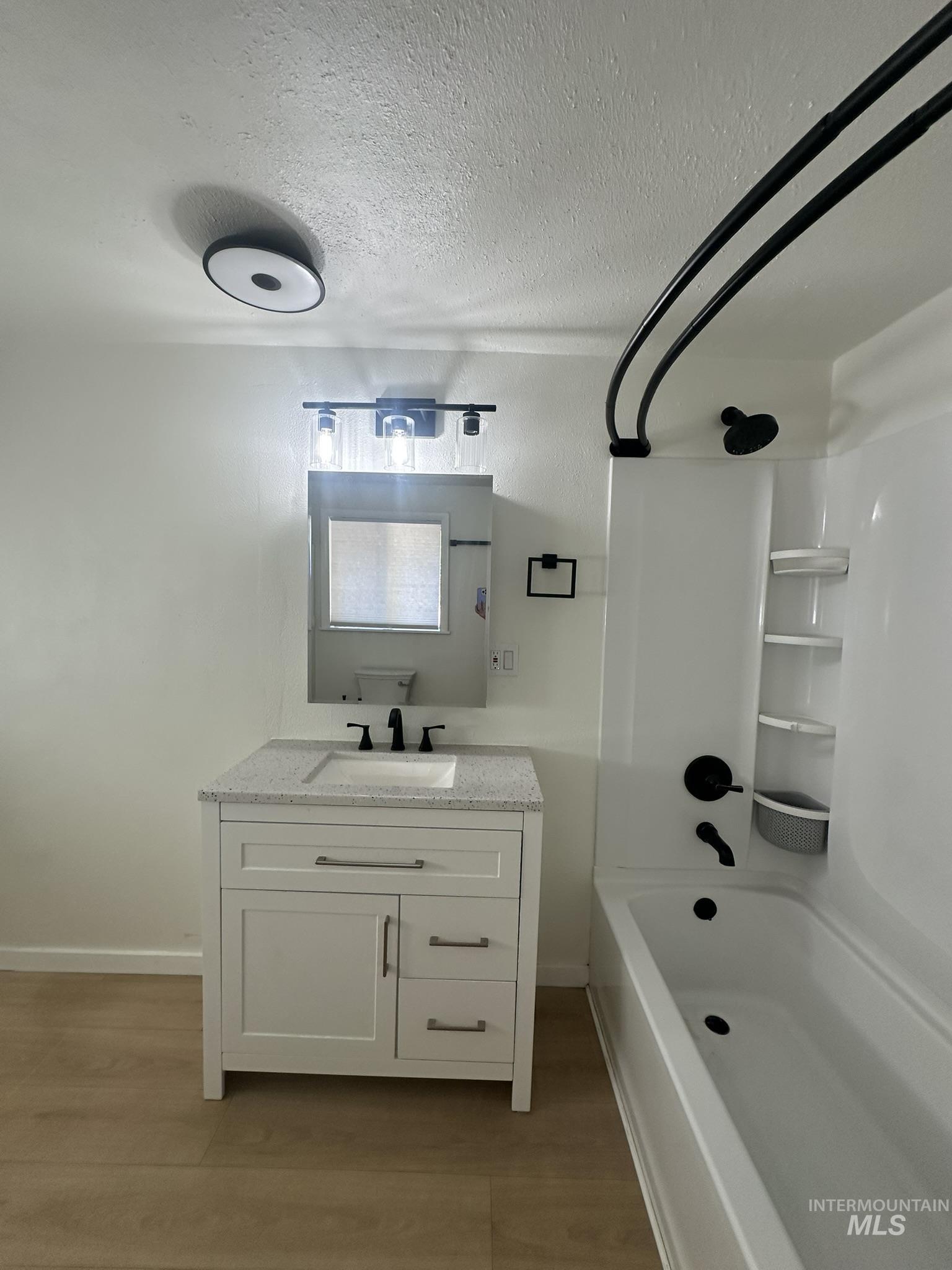 385 Anchor Property Photo 10