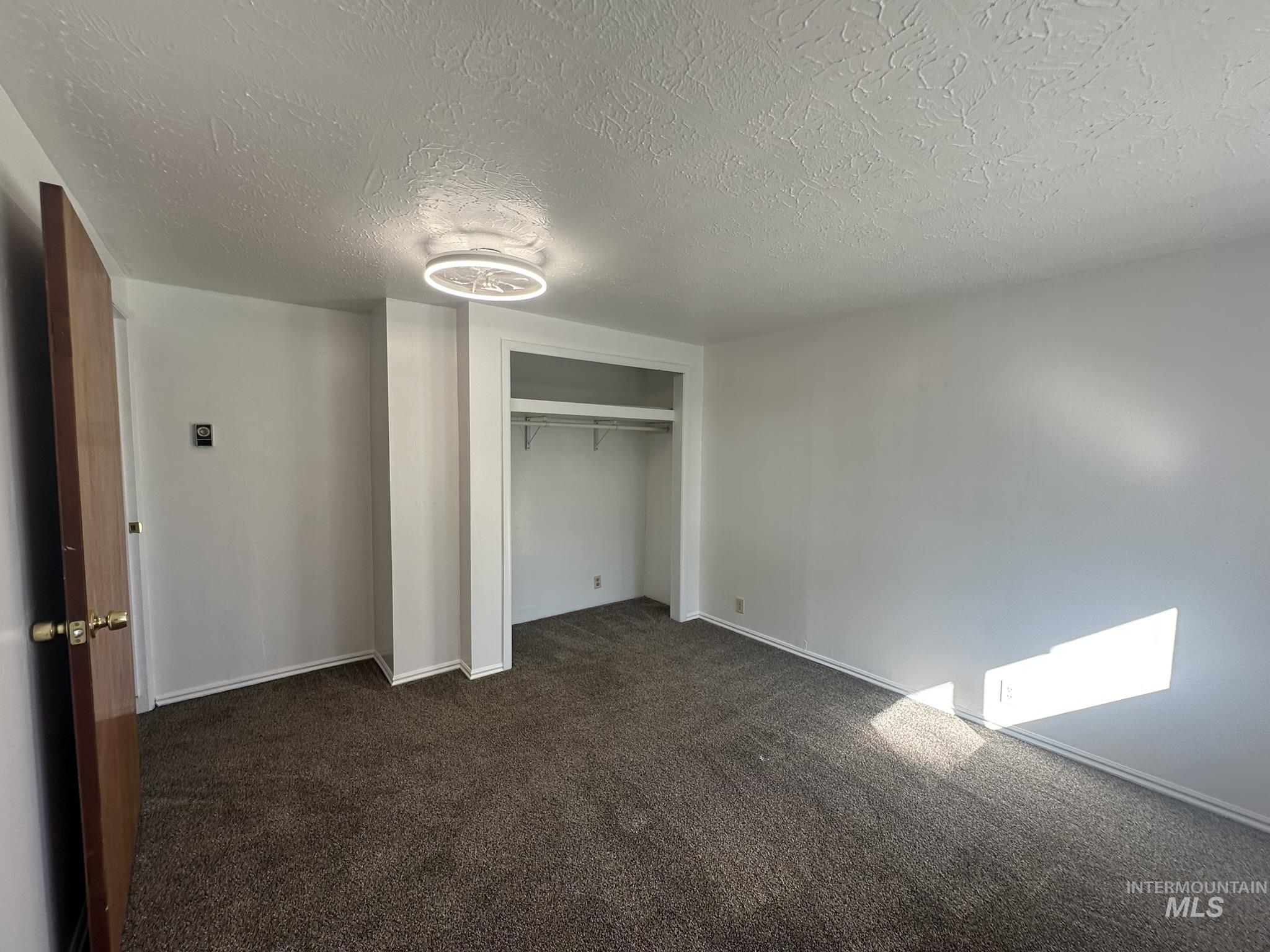 385 Anchor Property Photo 14