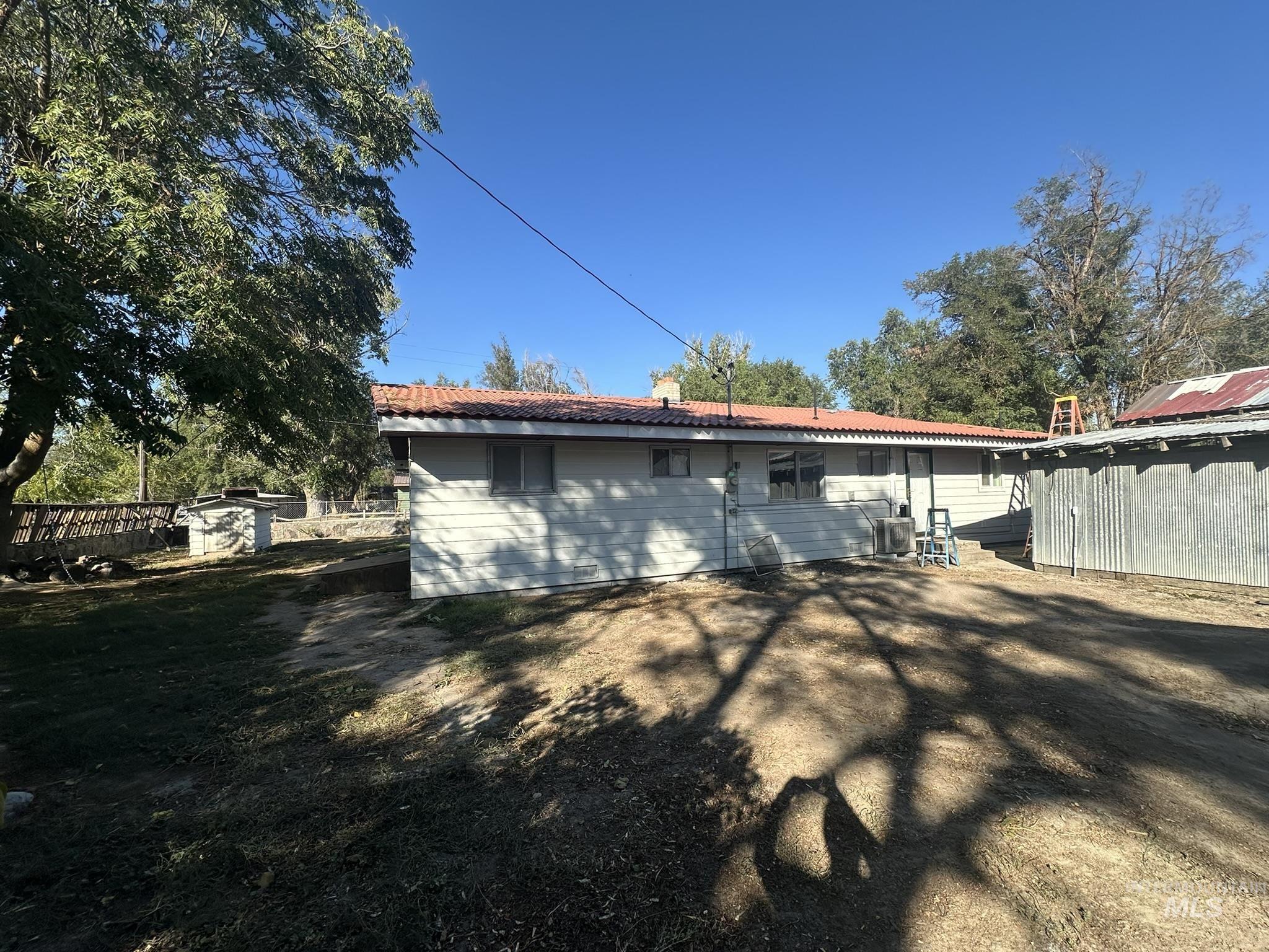 385 Anchor Property Photo 18
