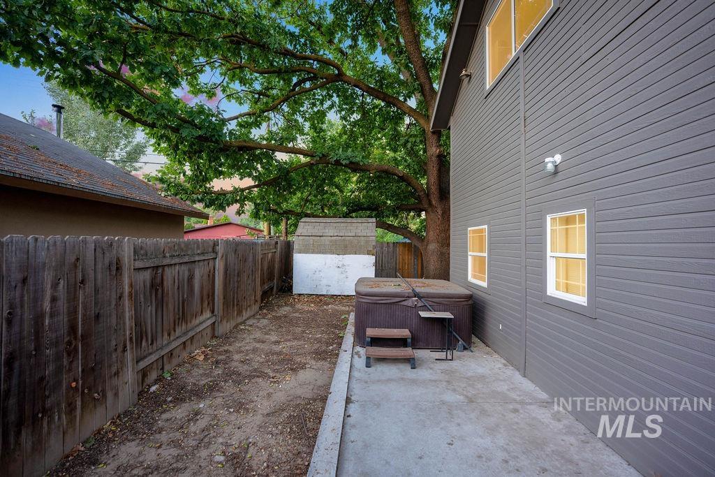 425 N Riverview Dr Property Photo 38